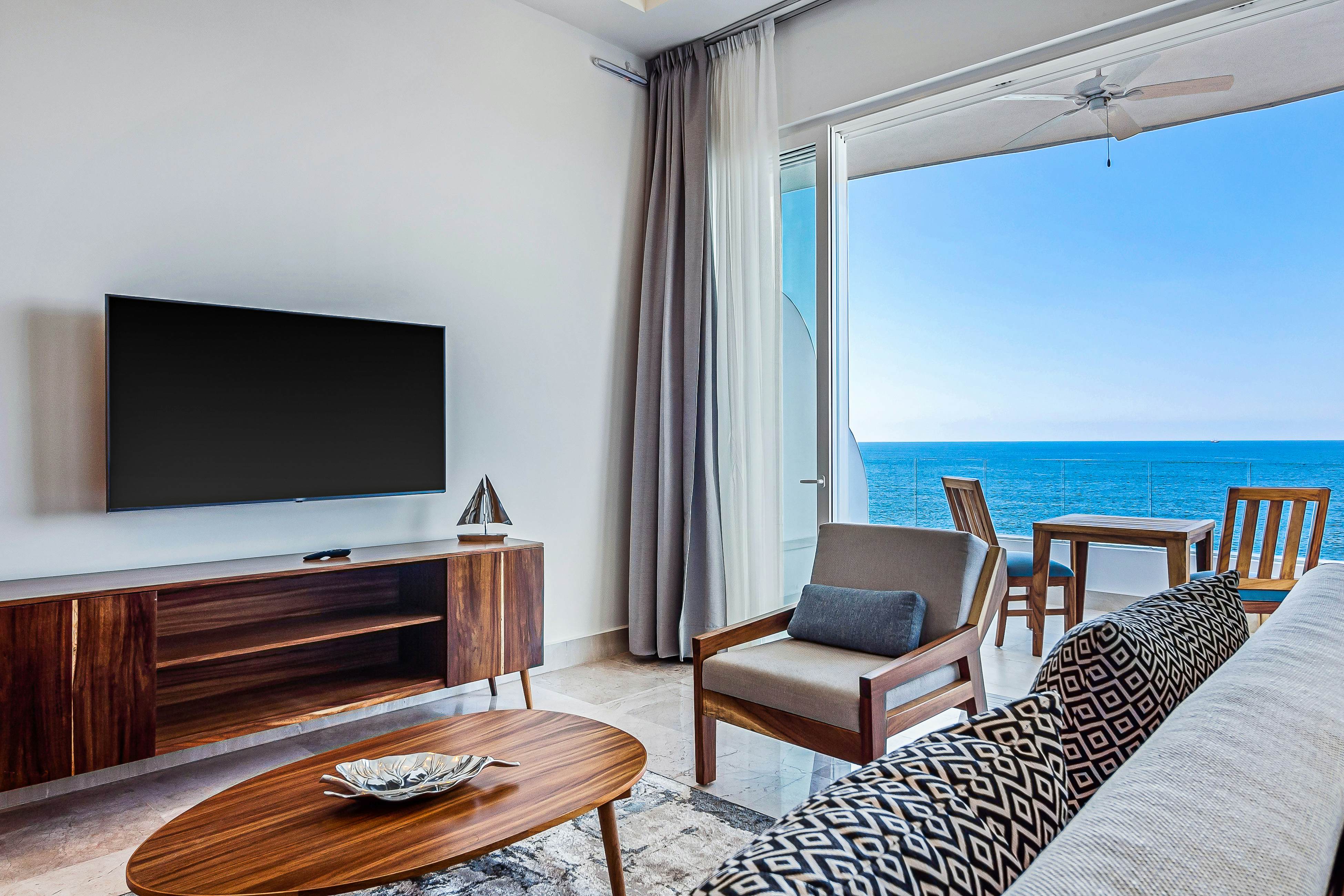 Blue Horizon 401 at Residences