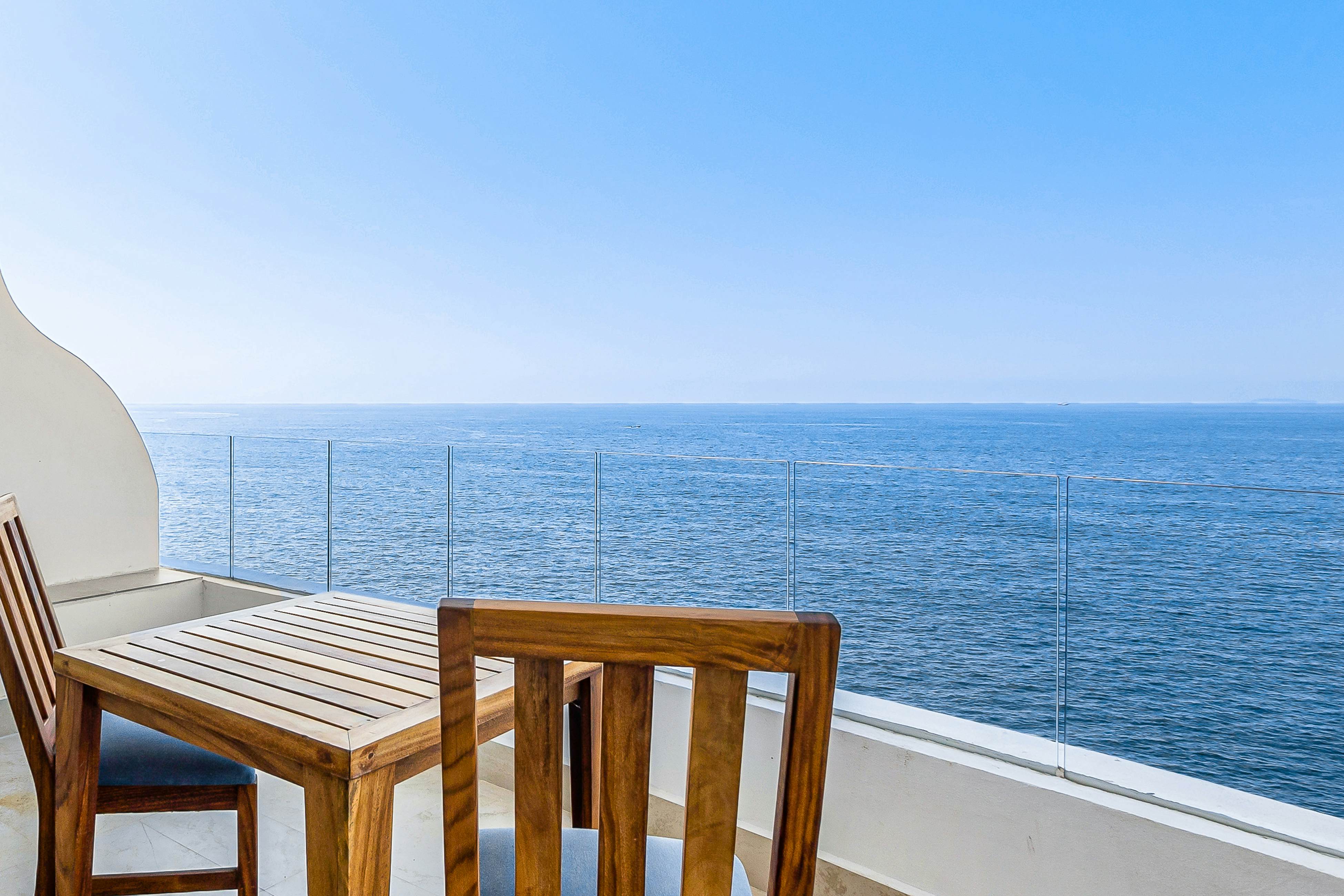 Blue Horizon 401 at Residences