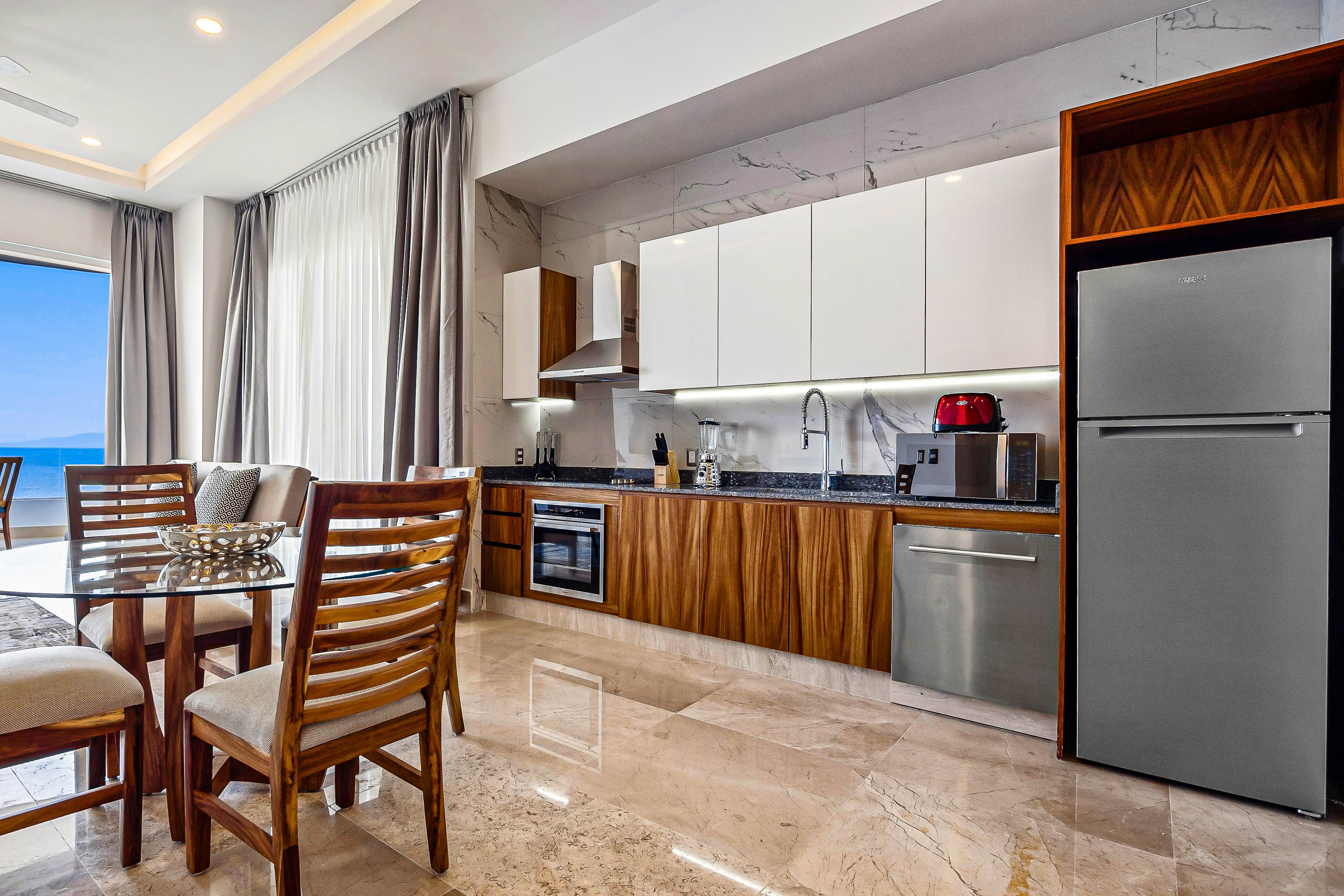 Blue Horizon 401 at Residences