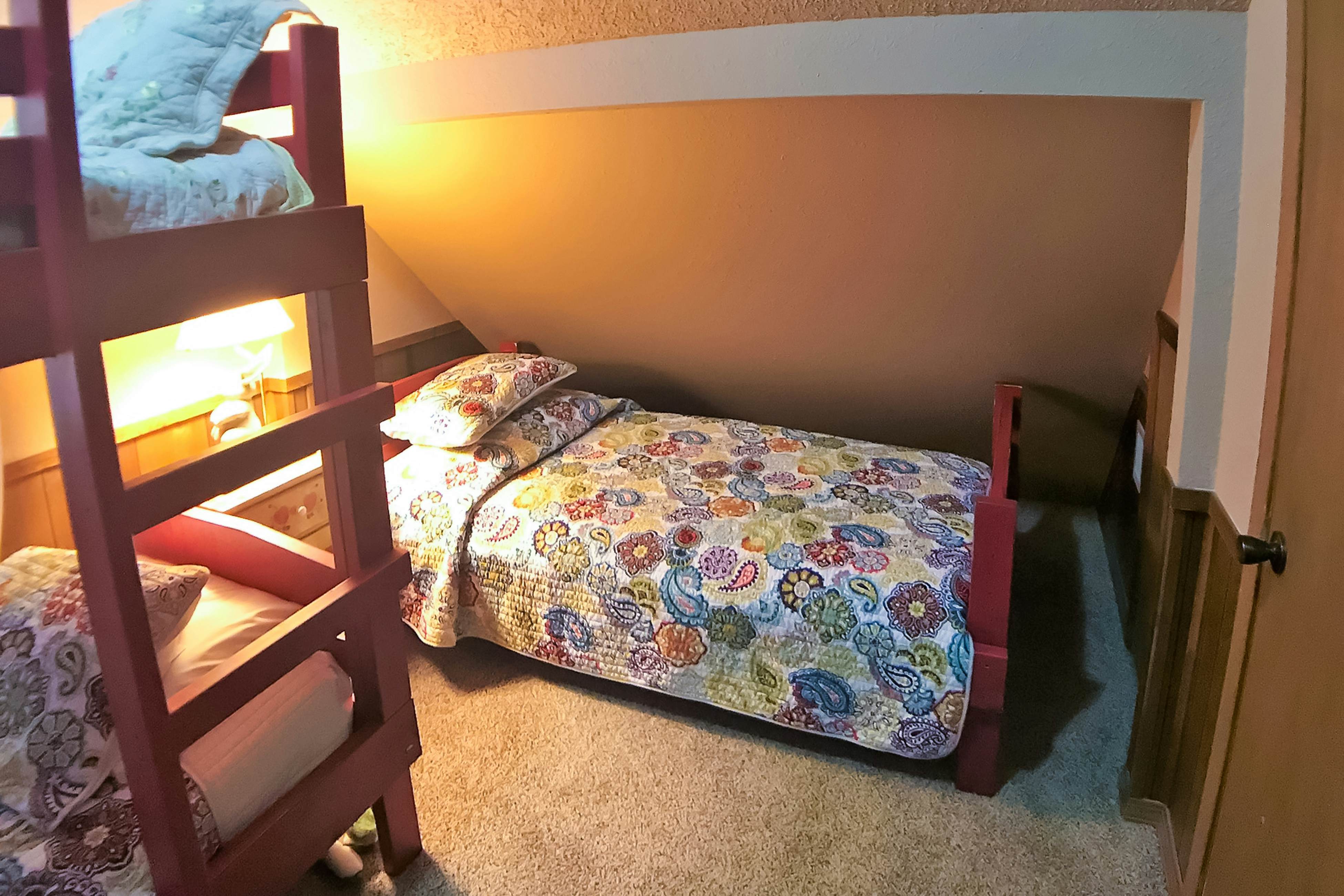 Lone Star Lake House 3 BD Eureka Springs, AR Vacation Rental Vacasa