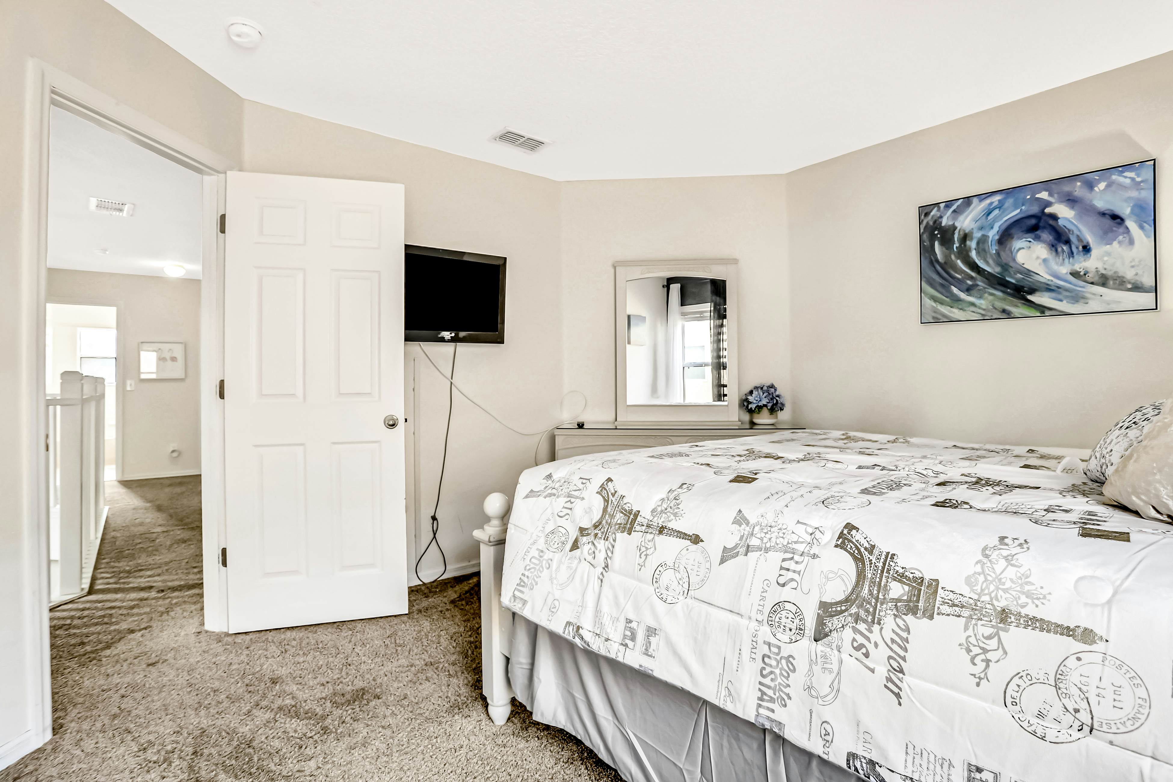 Sunny and Serene - Emerald Island Resort 