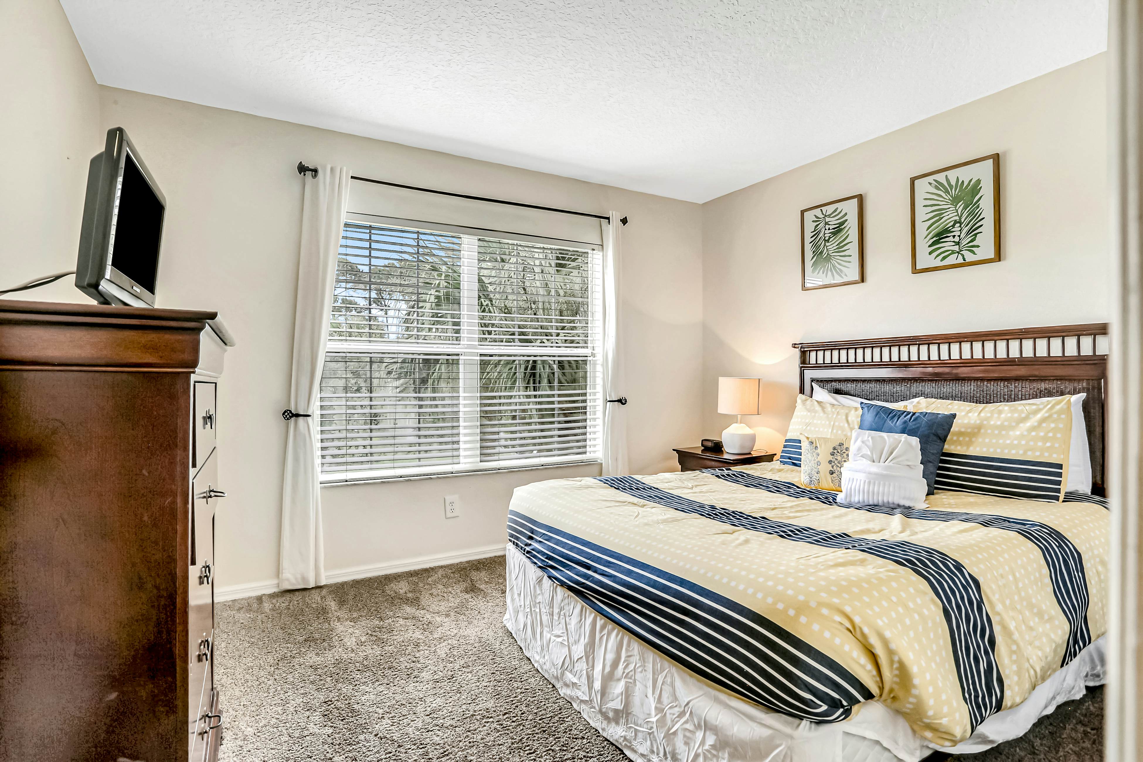 Sunny and Serene - Emerald Island Resort 