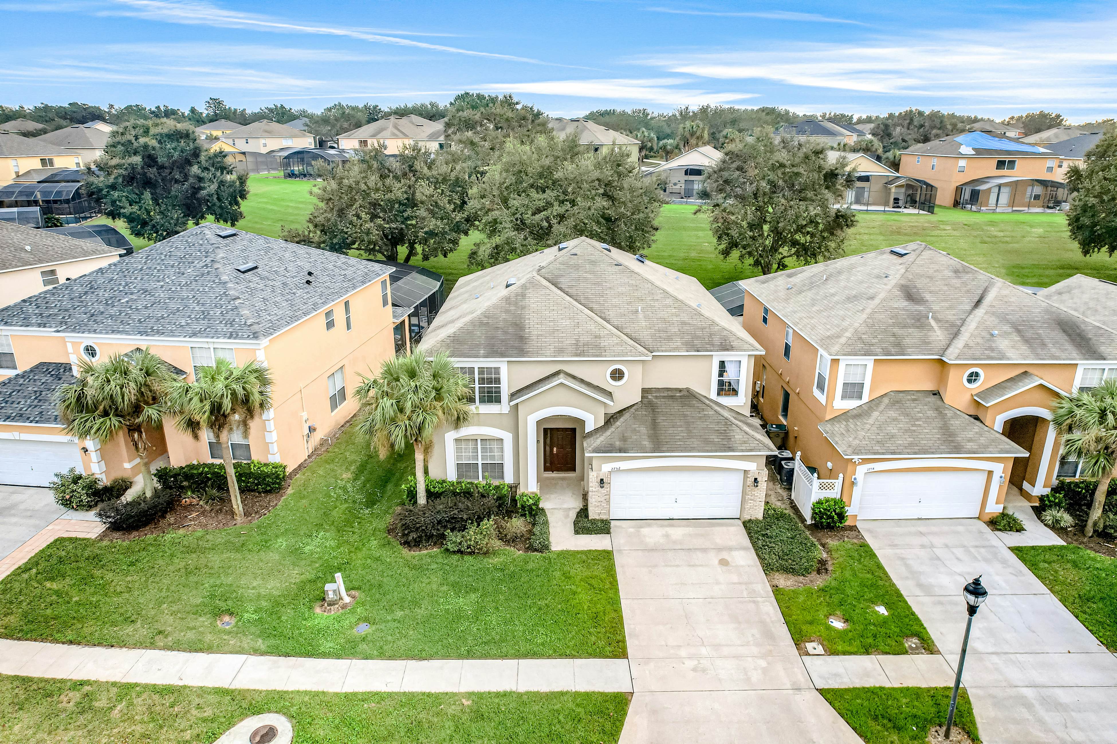 Sunny and Serene - Emerald Island Resort 