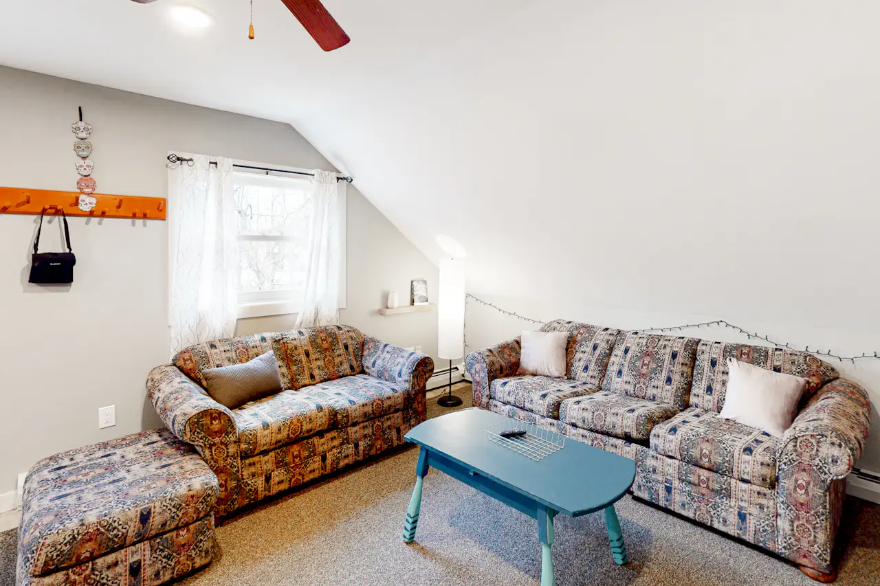 Londonderry Retreat 2 BD Londonderry, VT Vacation Rental Vacasa