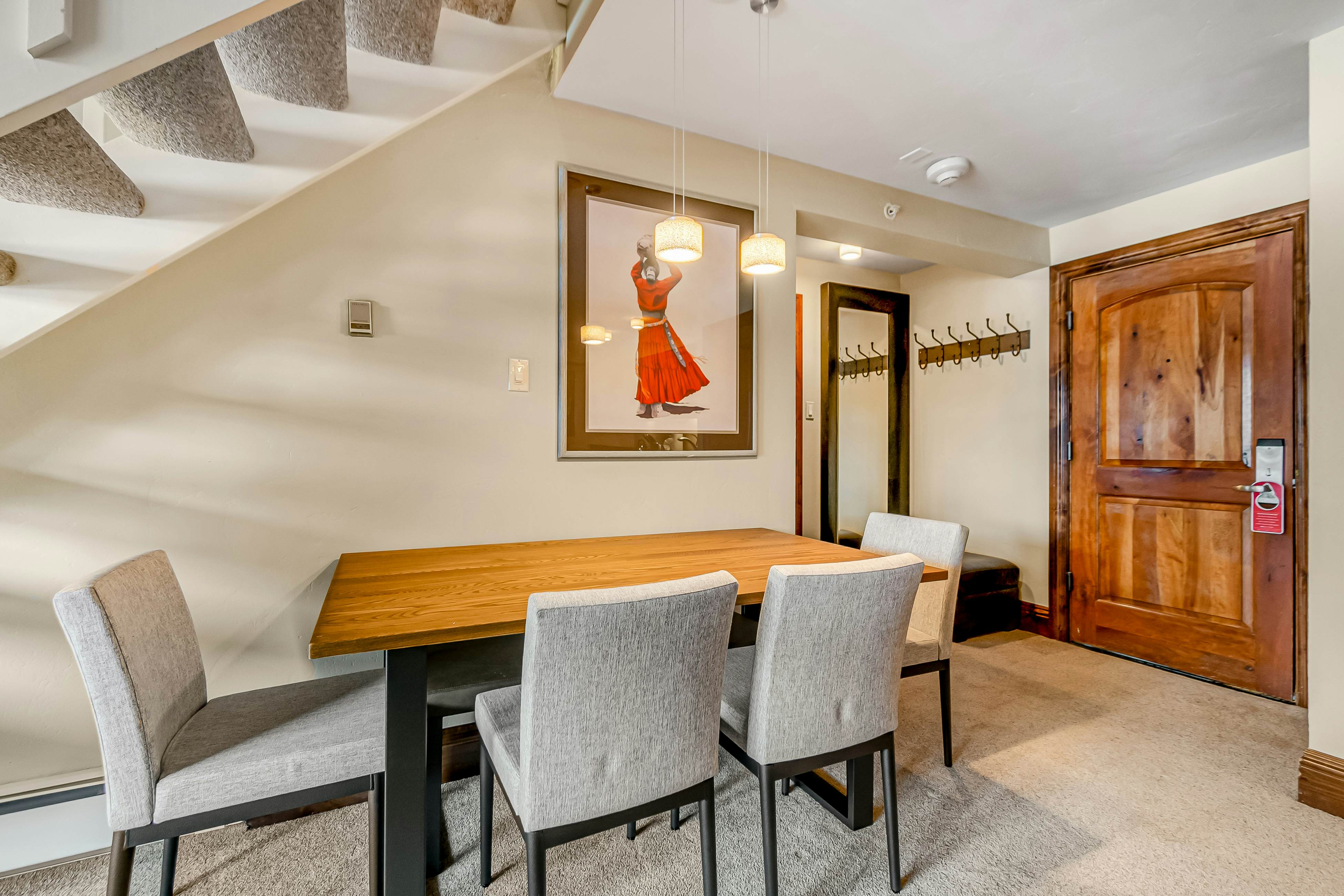 Lion Square Lodge South 562