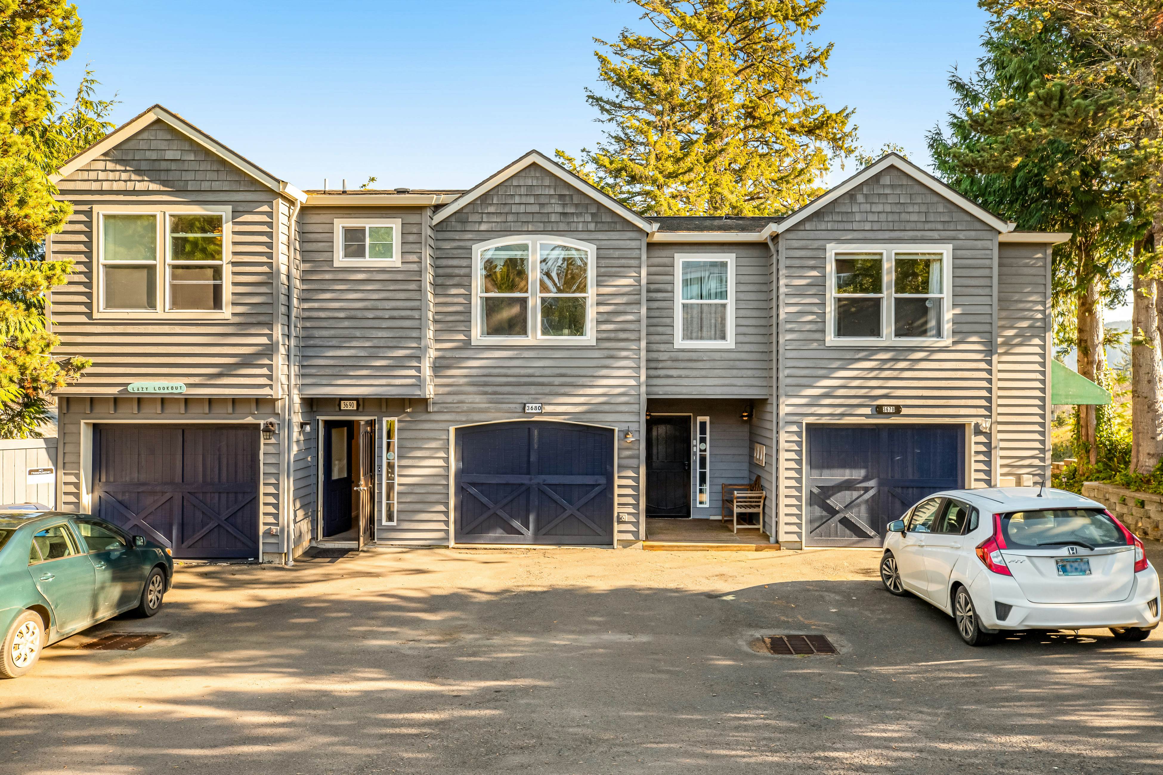 The Oasis on Devils Lake 3 BD Lincoln City, OR Vacation Rental Vacasa