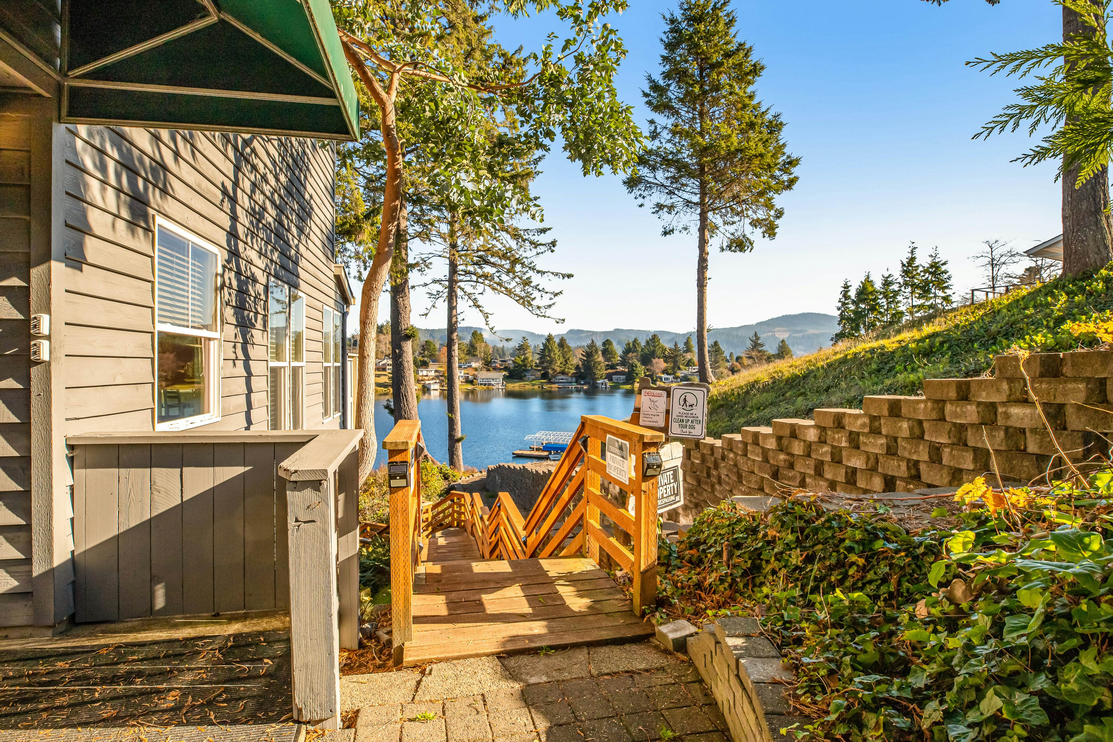 The Oasis on Devils Lake 3 BD Lincoln City, OR Vacation Rental Vacasa