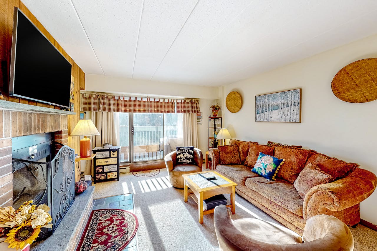 Carving Out the Downtime 2 BD Killington, VT Vacation Rental Vacasa