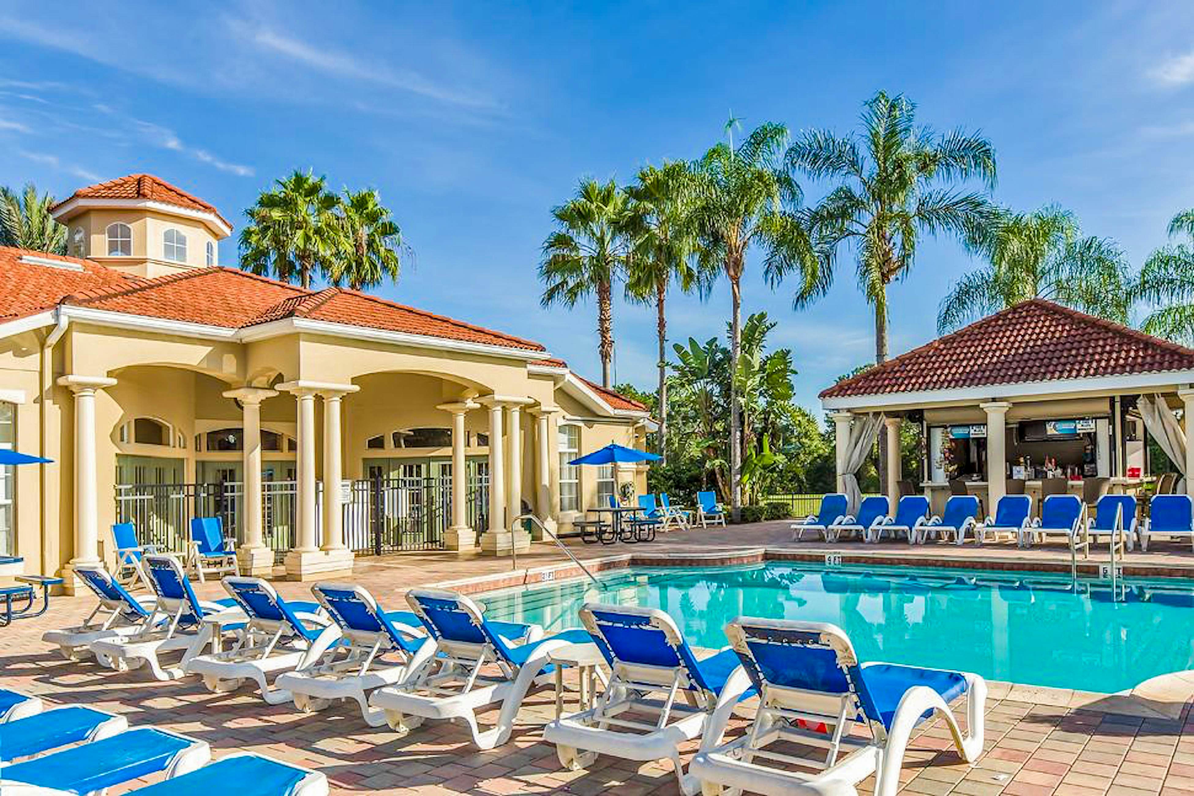 Sunny and Serene - Emerald Island Resort 