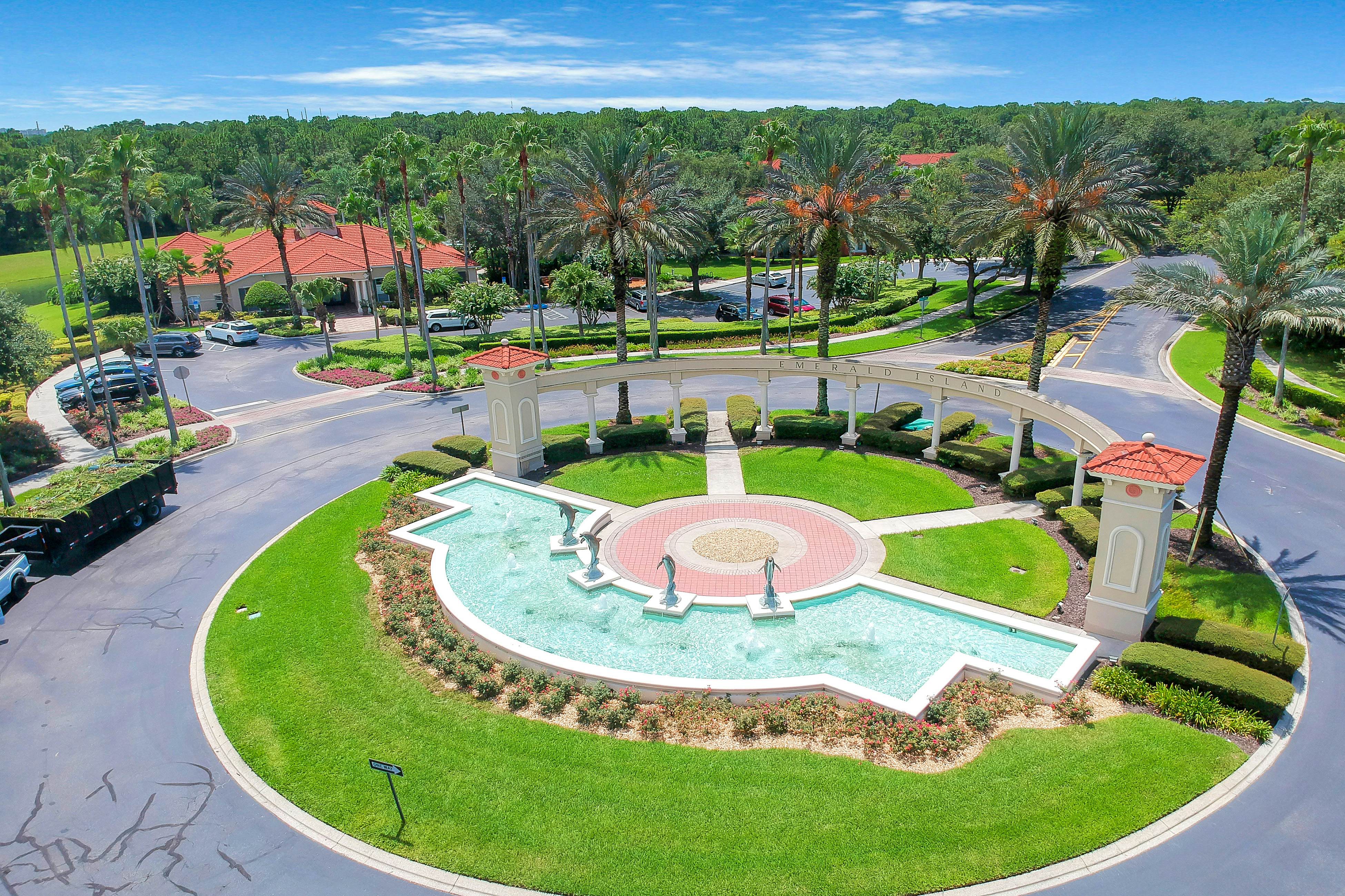 Sunny and Serene - Emerald Island Resort 