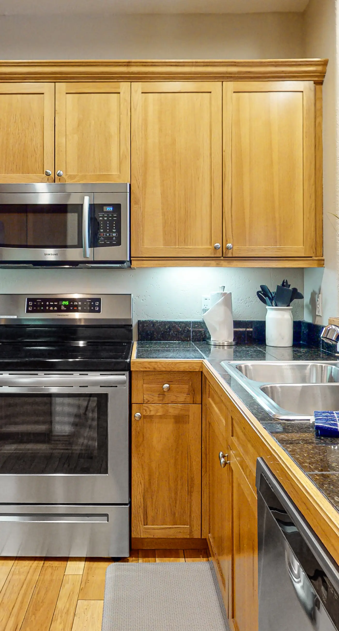 Avon Brookside Escape