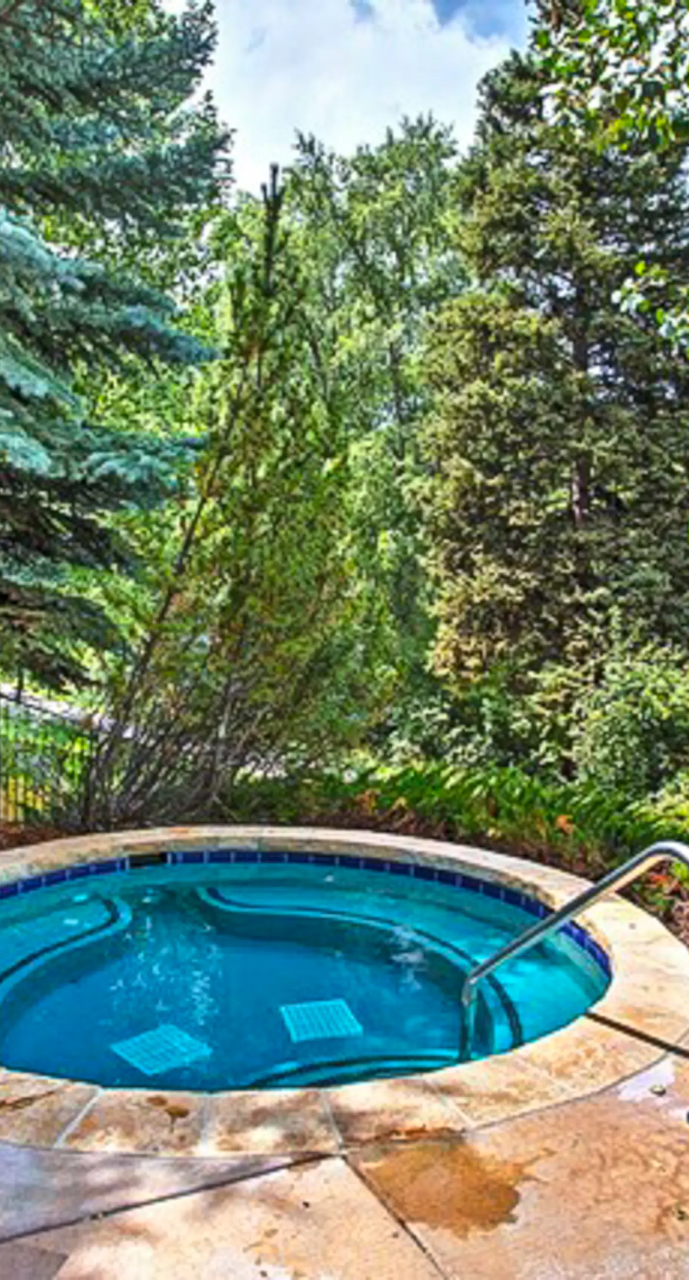 Avon Brookside Escape