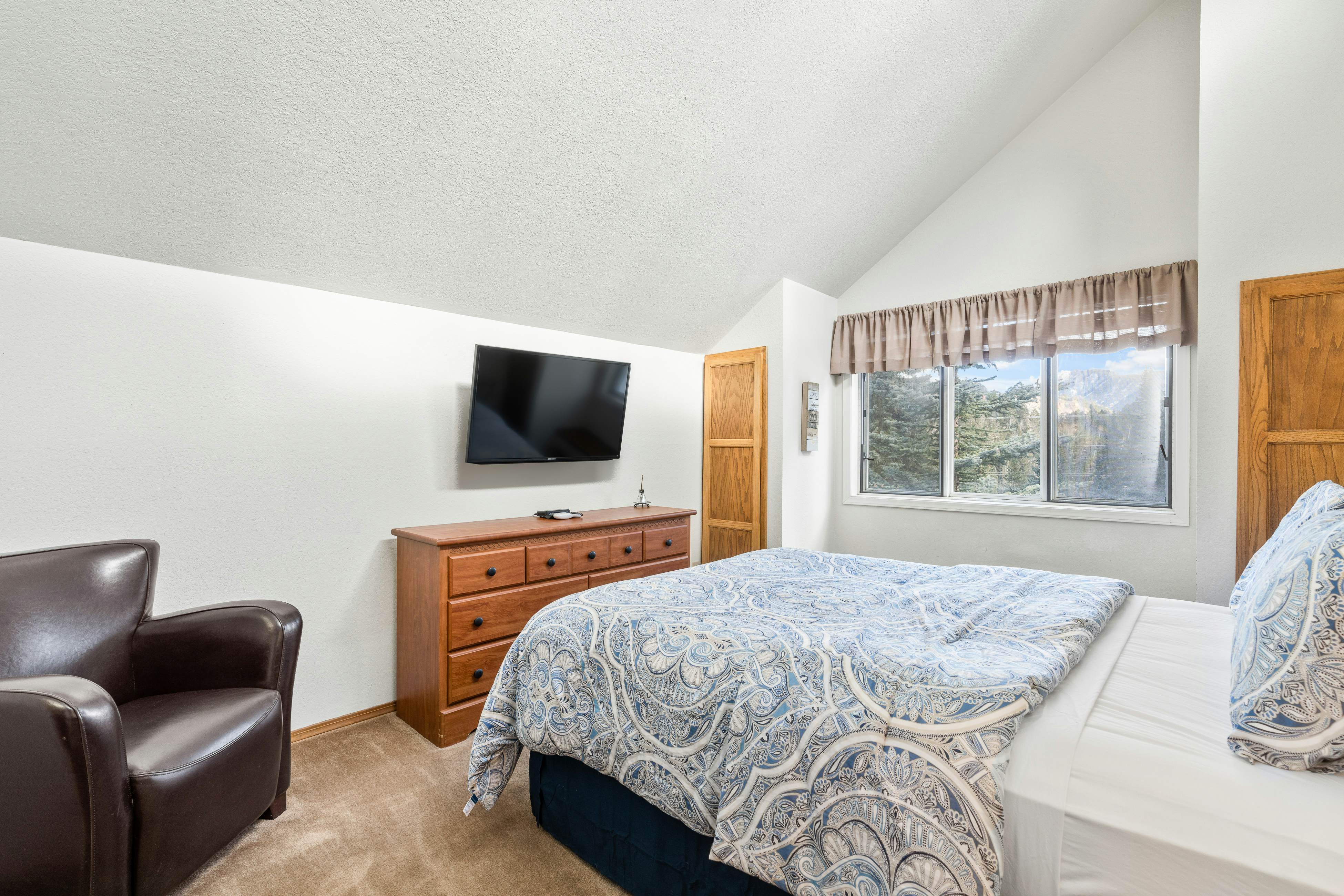 Silverpick #303 - River Rock Retreat