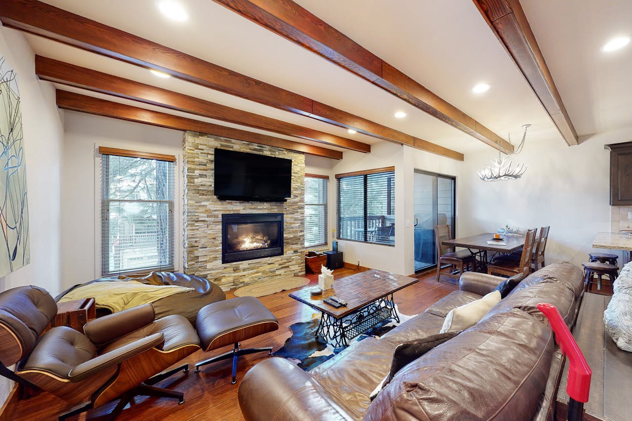 Val D'Isere 16 3 BD Mammoth Lakes, CA Vacation Rental Vacasa