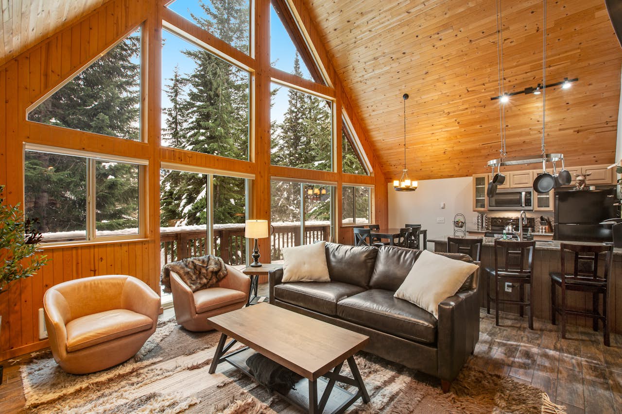 Snoqualmie Chalet 3 BD Snoqualmie Pass, WA Vacation Rental Vacasa