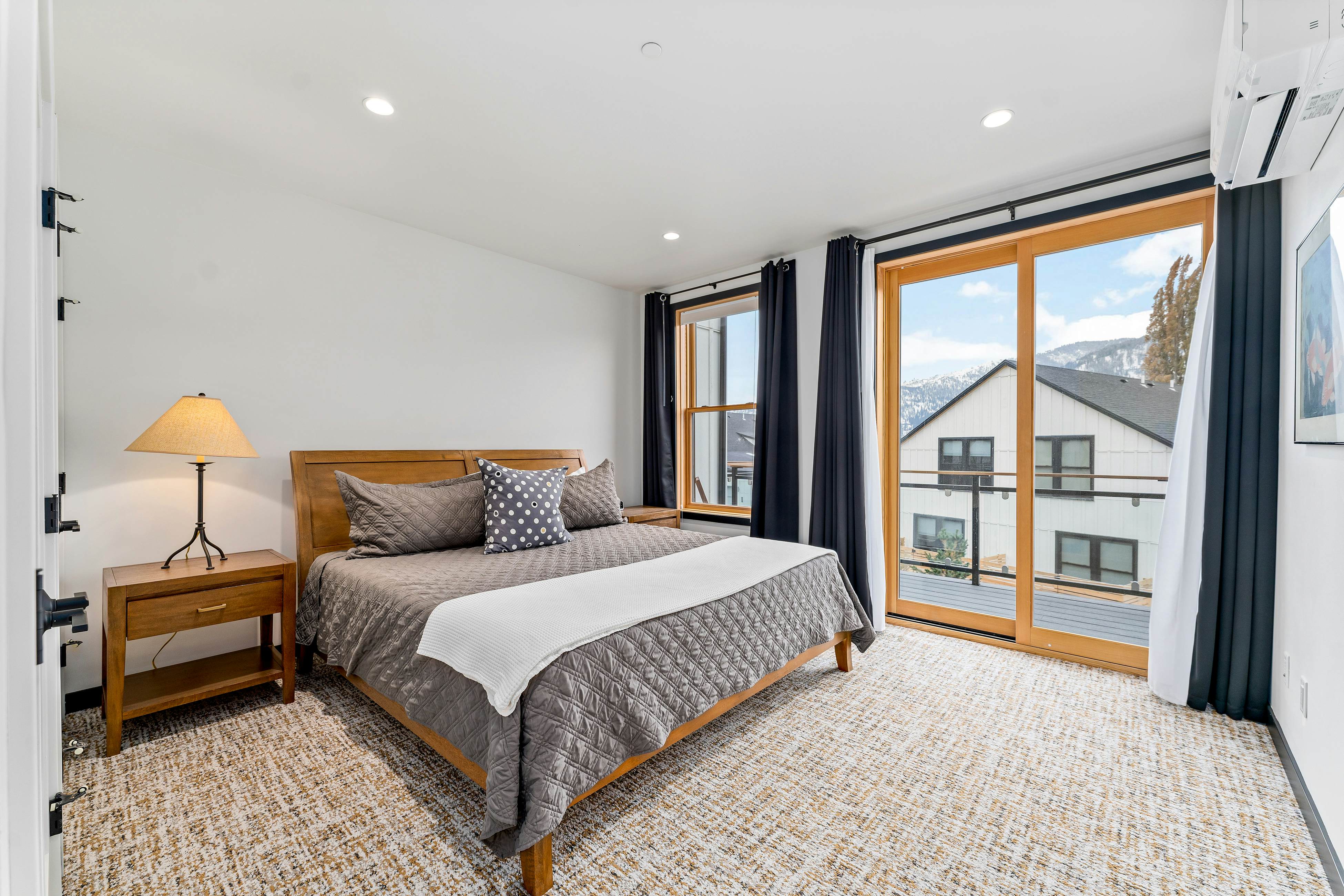 Ponderosa Court, Unit 2A