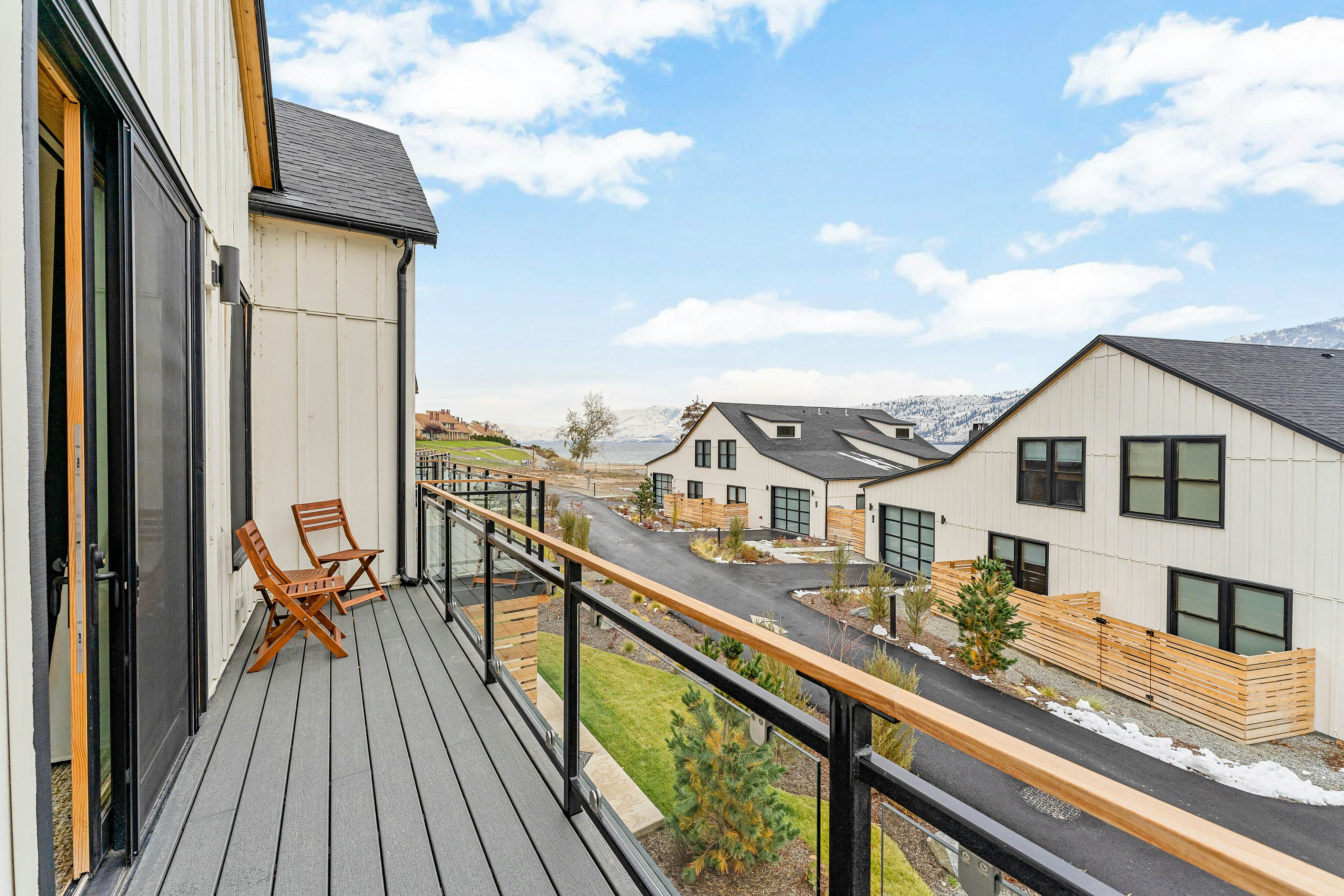 Ponderosa Court, Unit 2A