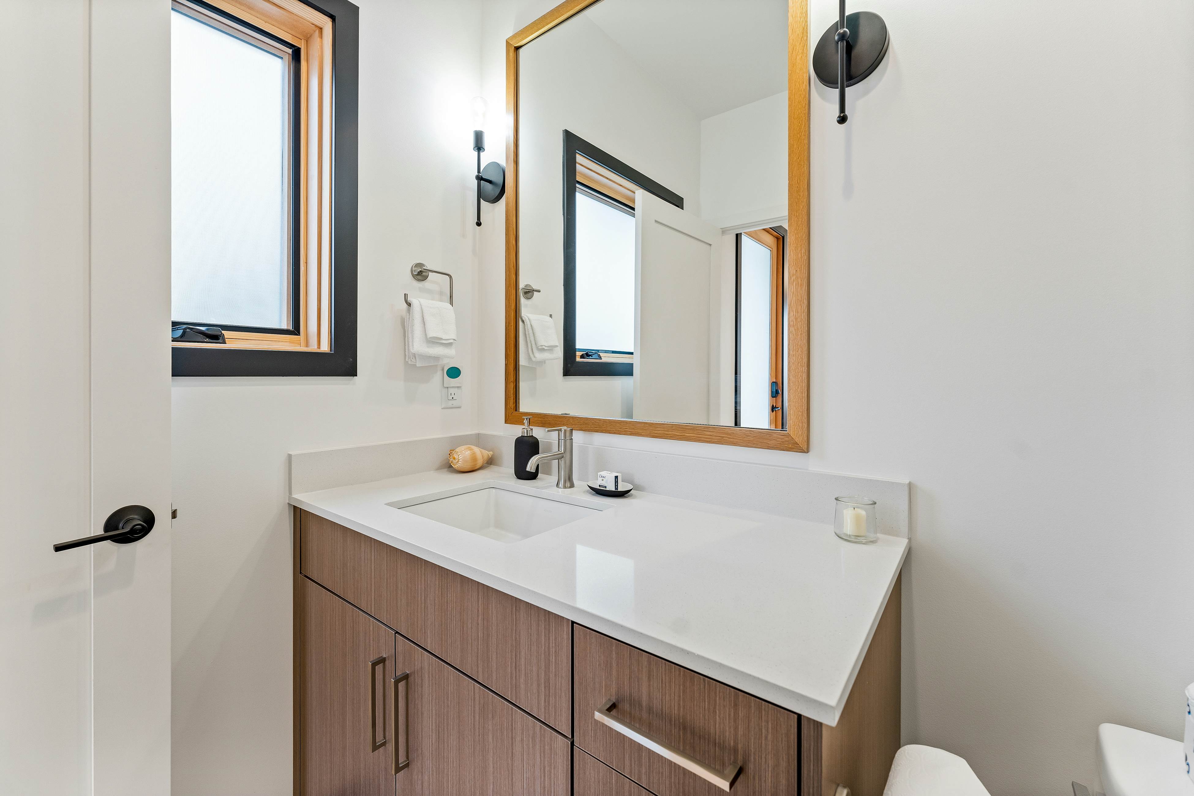 Ponderosa Court, Unit 2A