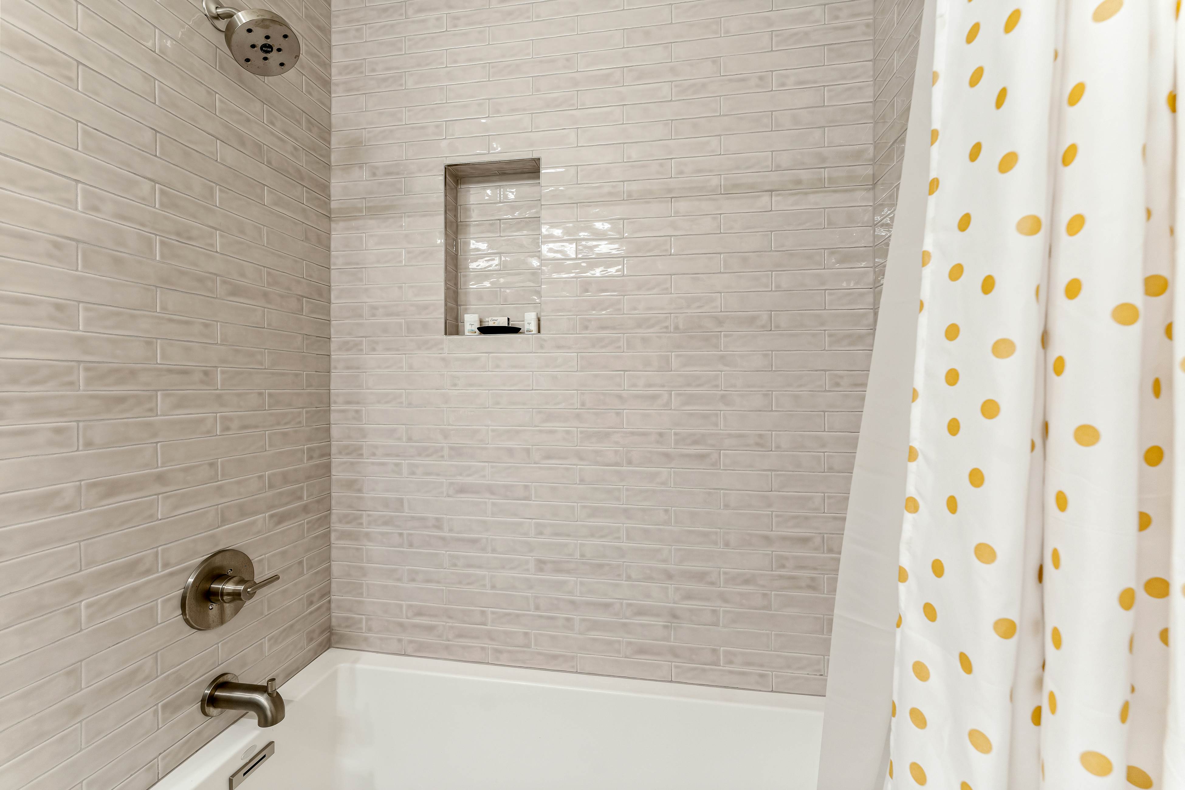 Ponderosa Court, Unit 2A