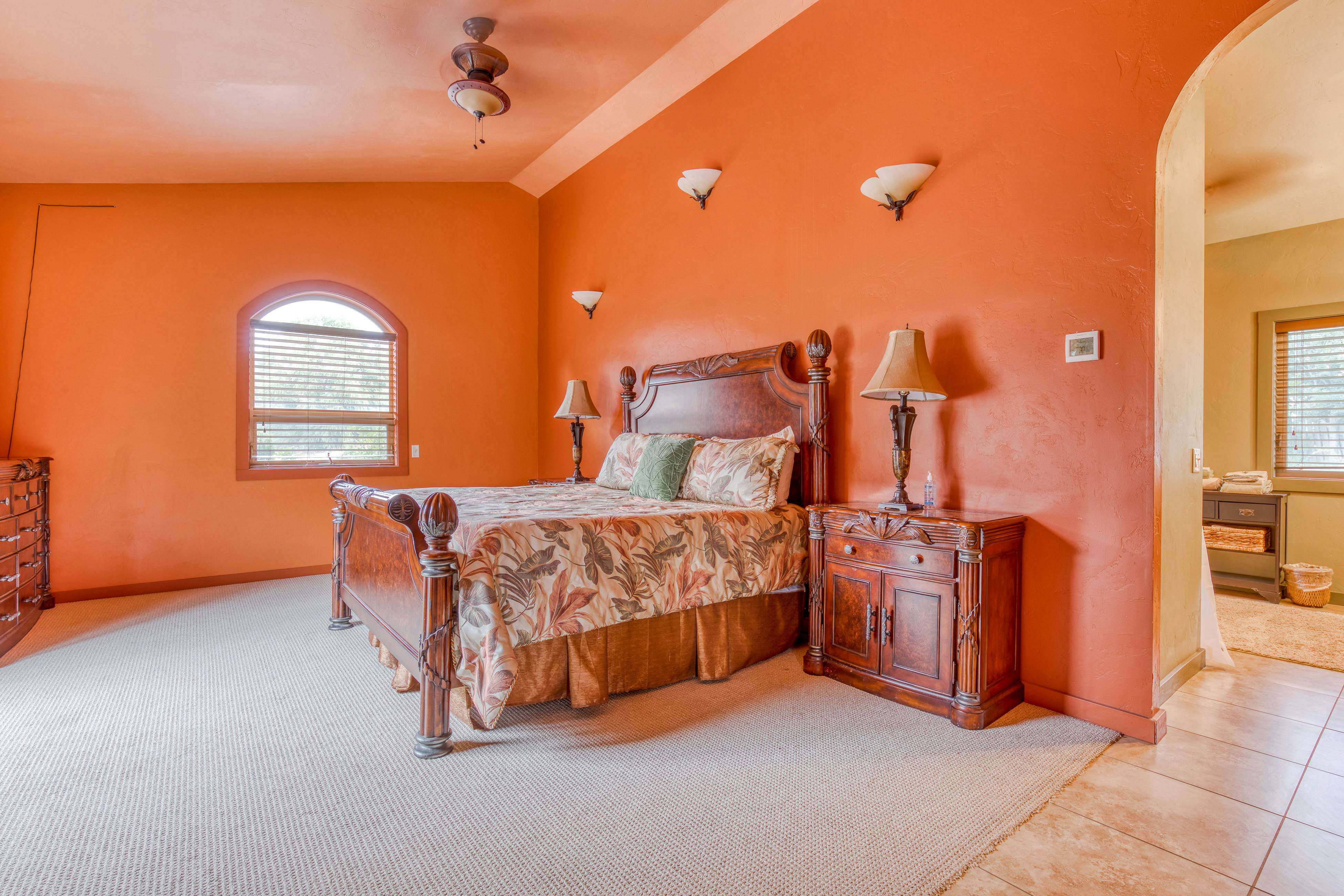 Grapevine Lodge 4 BD Dallesport, WA Vacation Rental Vacasa