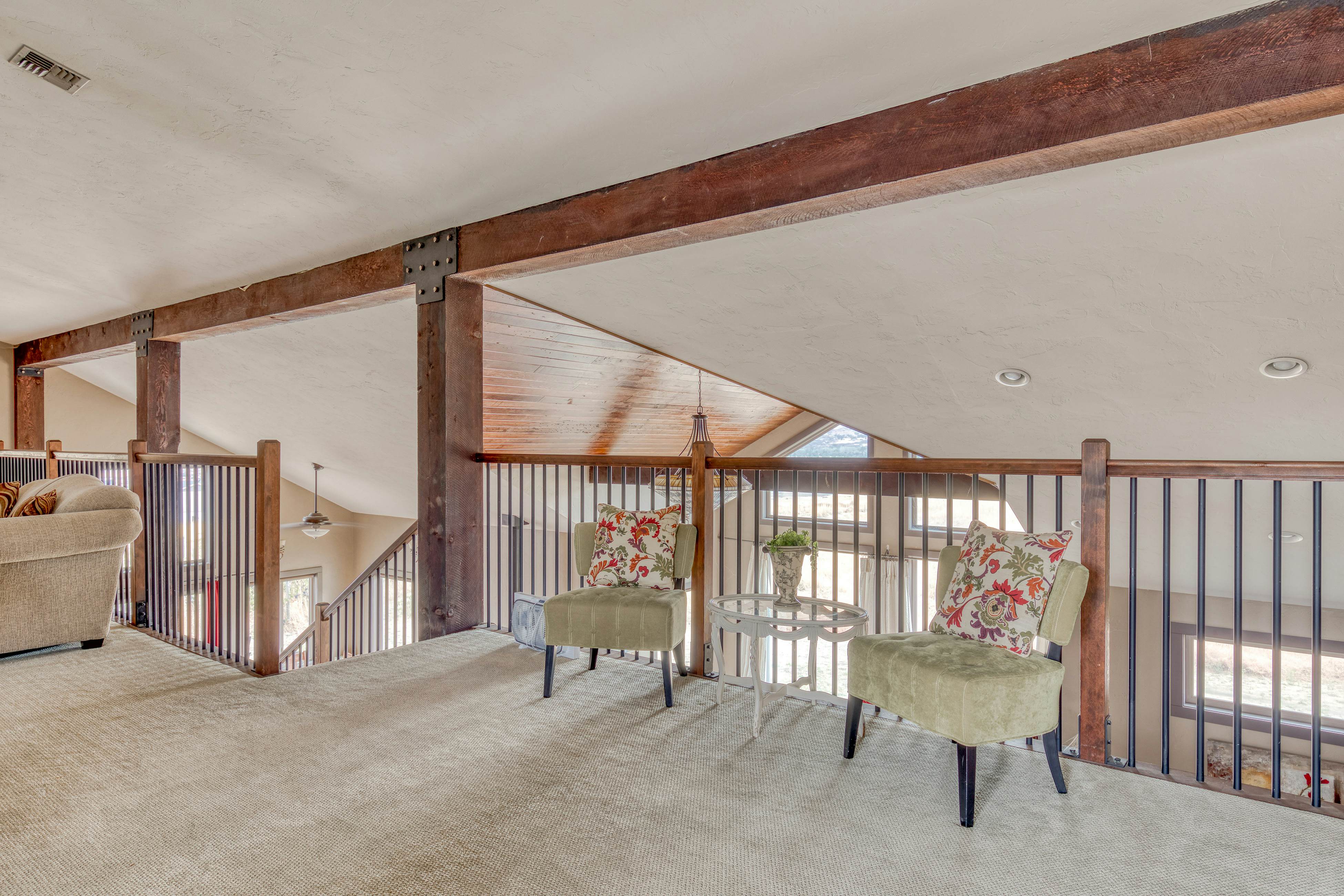 Grapevine Lodge 4 BD Dallesport, WA Vacation Rental Vacasa