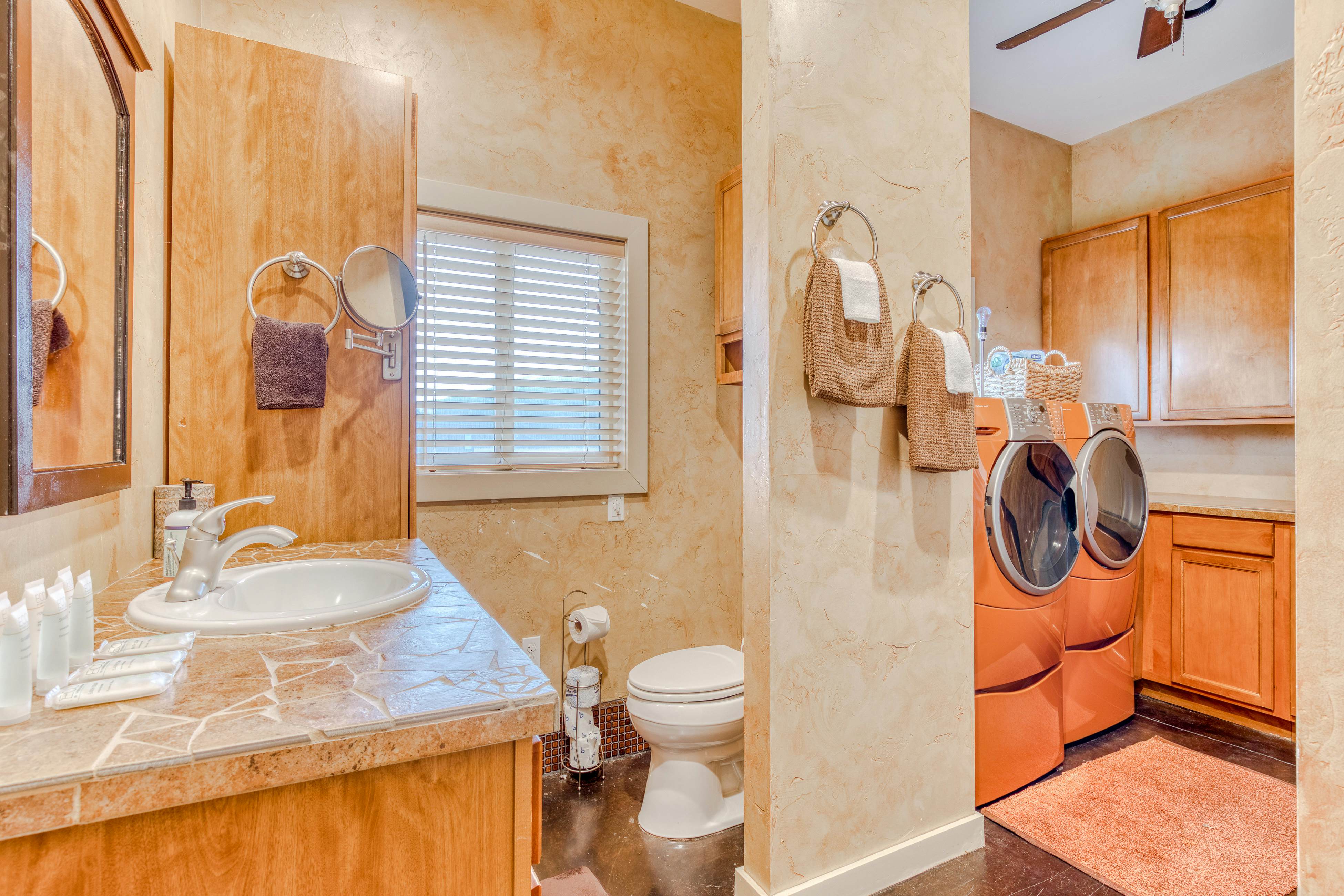 Grapevine Lodge 4 BD Dallesport, WA Vacation Rental Vacasa