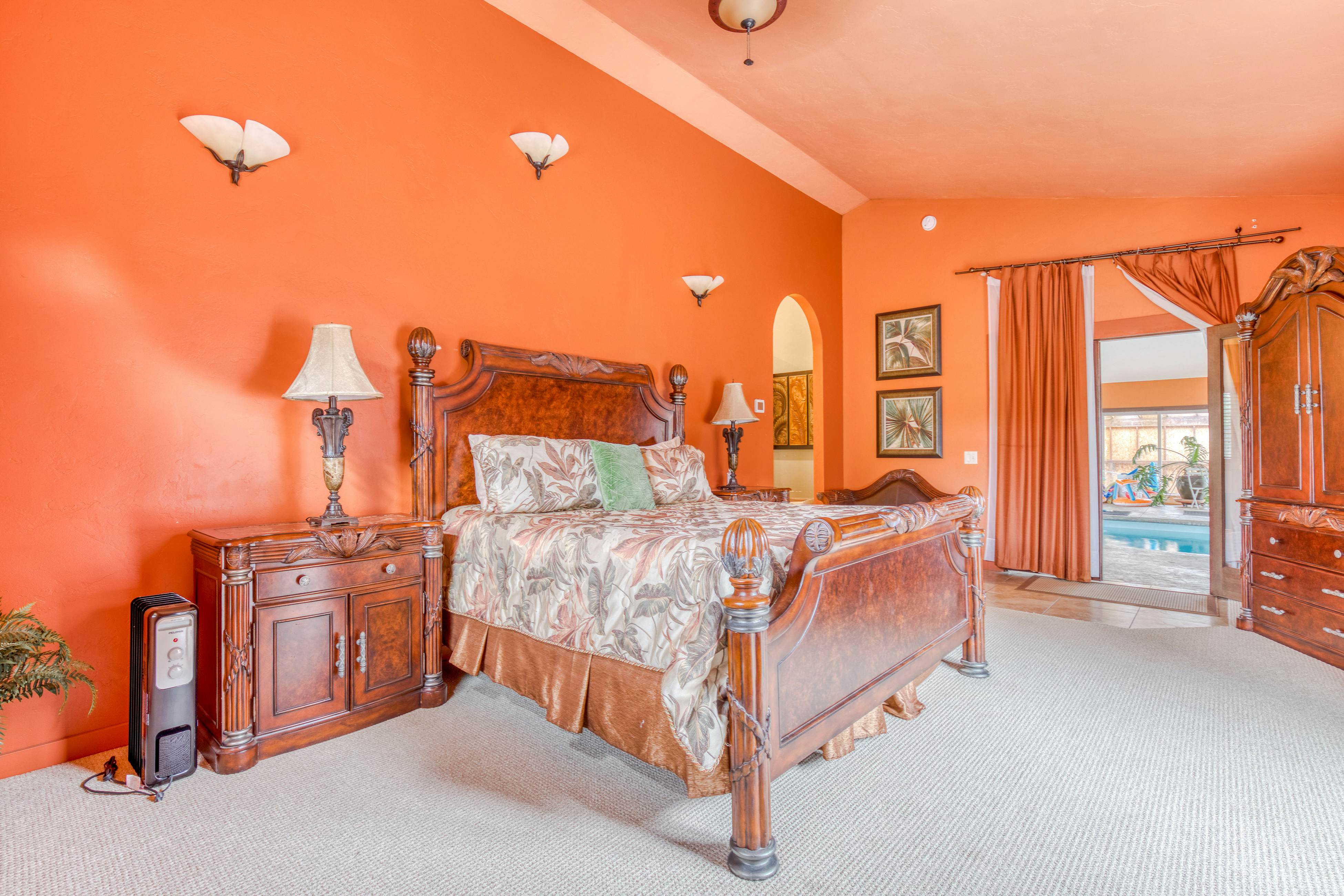 Grapevine Lodge 4 BD Dallesport, WA Vacation Rental Vacasa