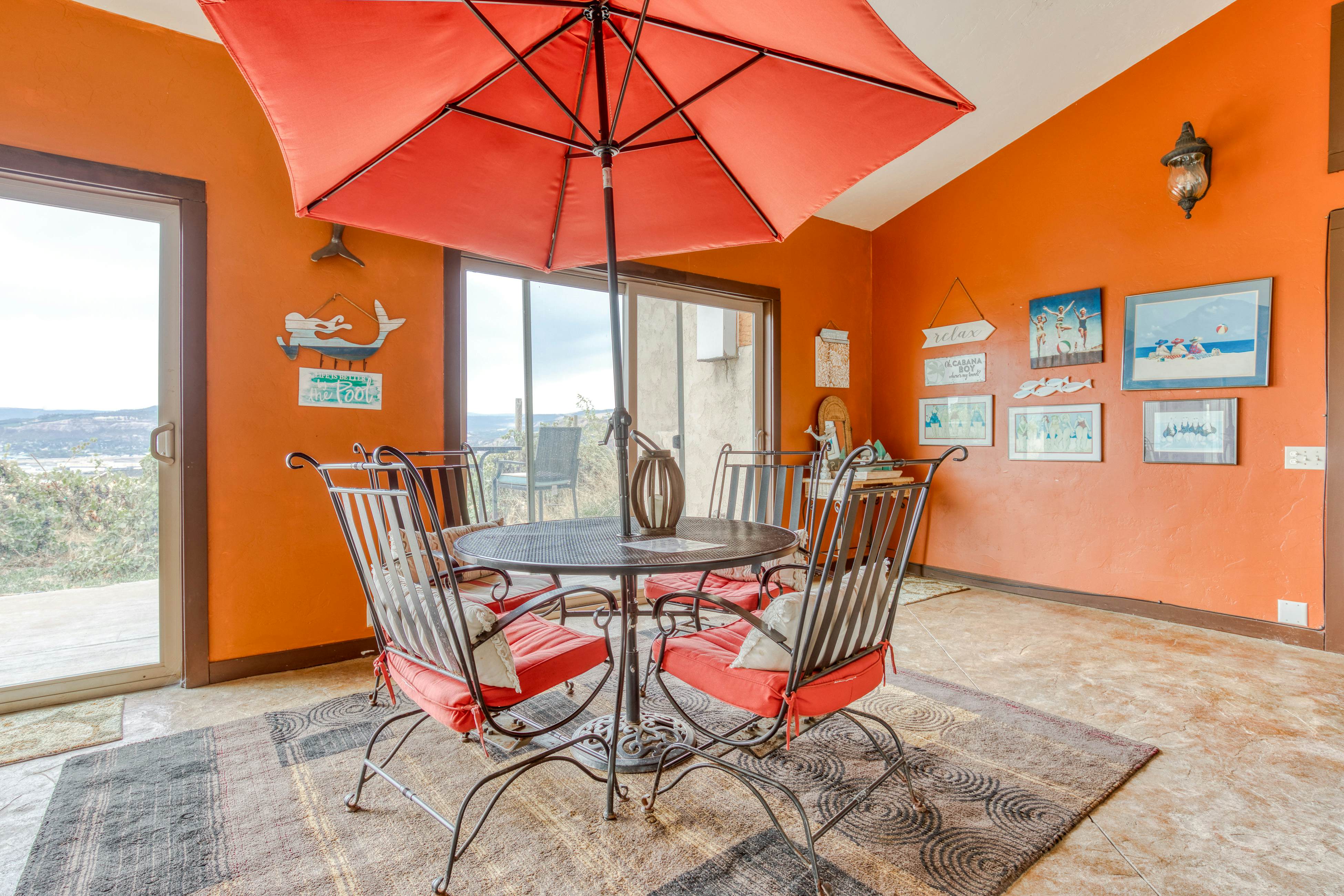 Grapevine Lodge 4 BD Dallesport, WA Vacation Rental Vacasa