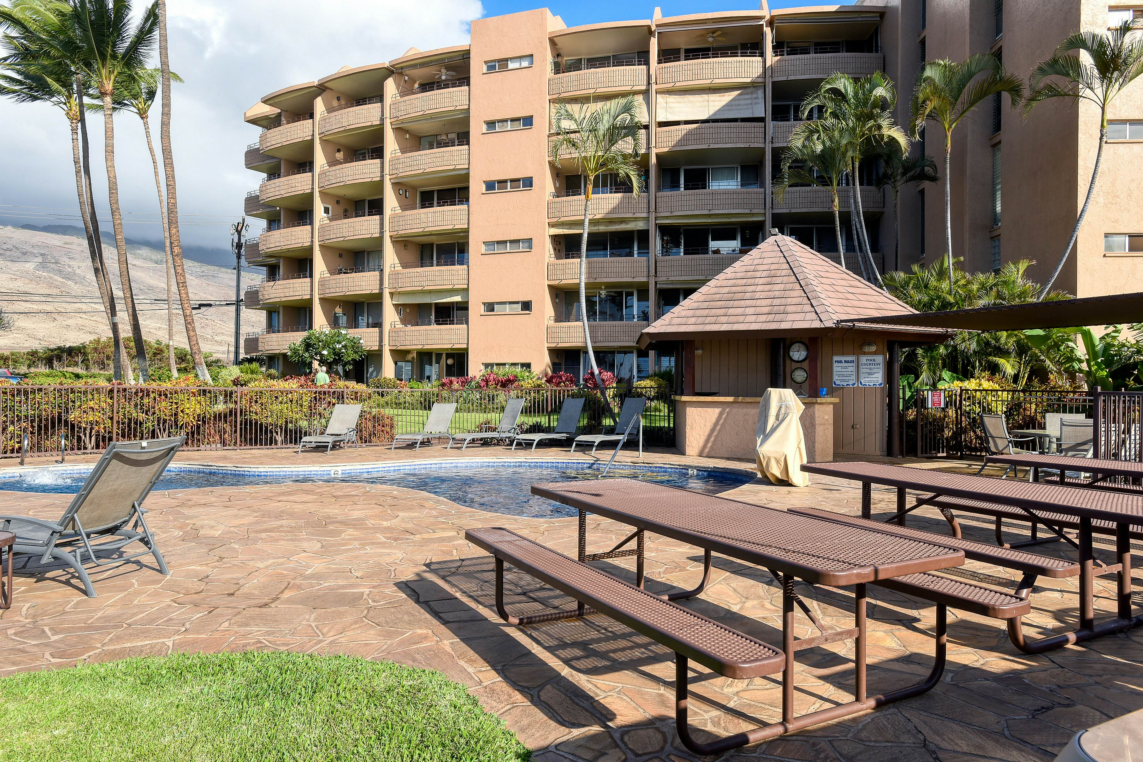 Island Sands Resort 302