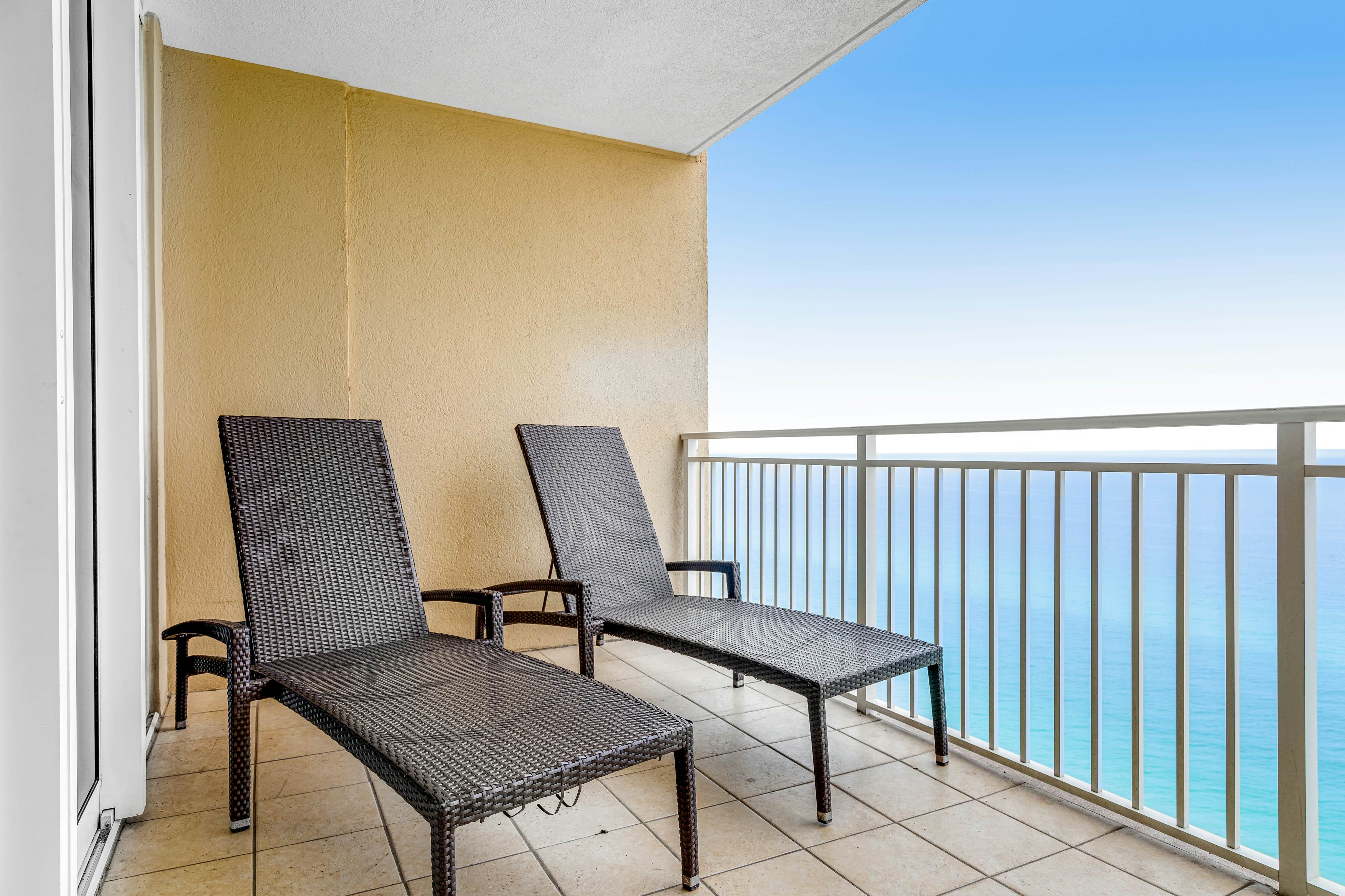 Emerald Beach Resort 2330