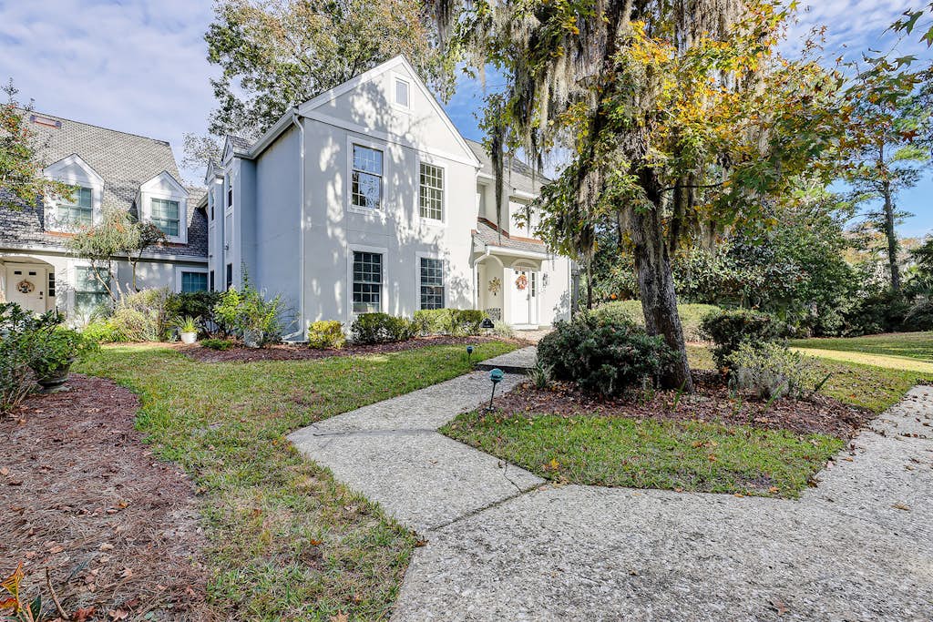 Coastal condo with private patio and lagoon view, golf, pool, tennis court & W/D — Hilton Head, SC — vacation rental