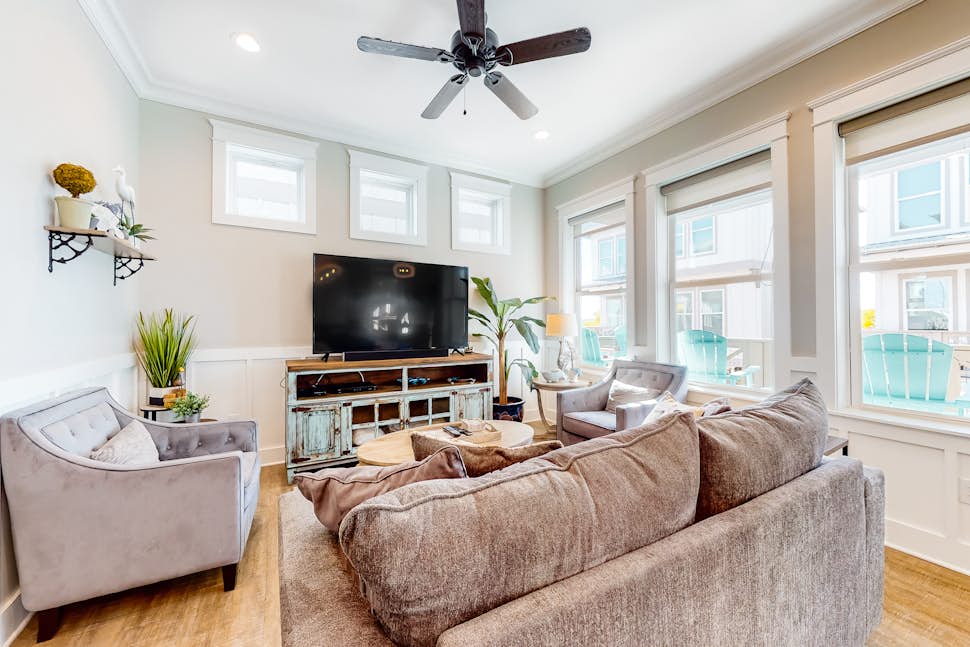 Pelican Haven 2 BD Gulf Shores, AL Vacation Rental Vacasa