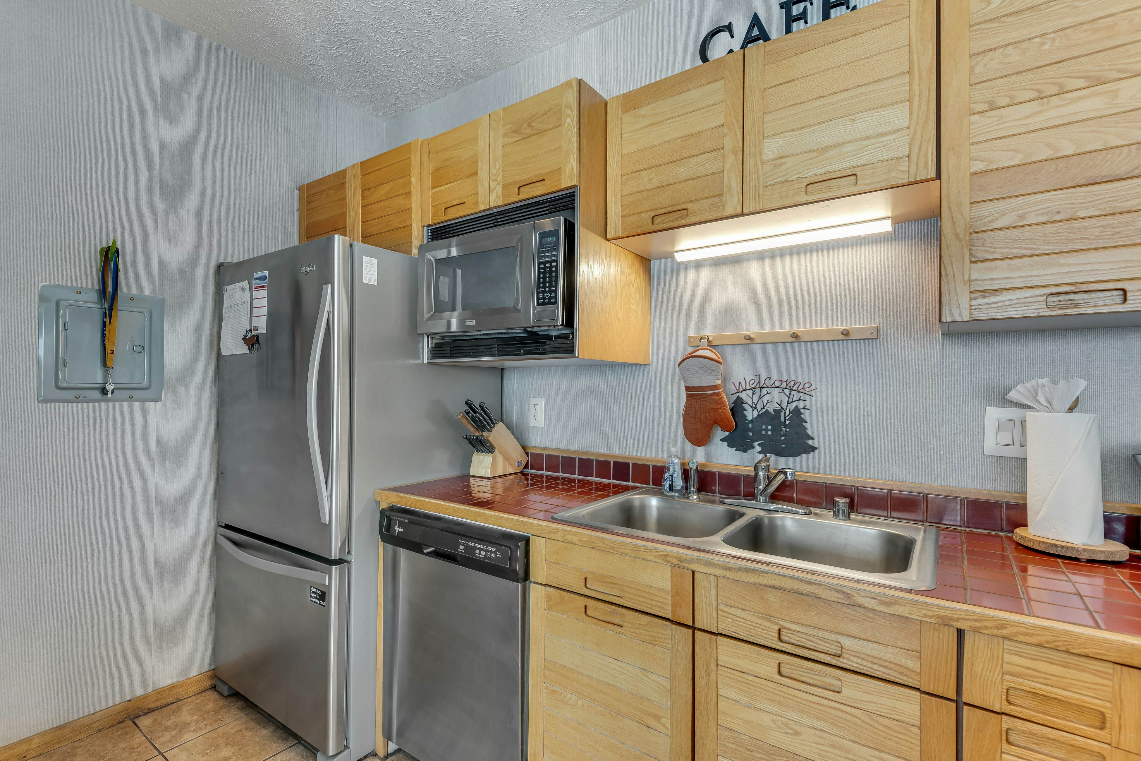 Timber Ridge Retreat