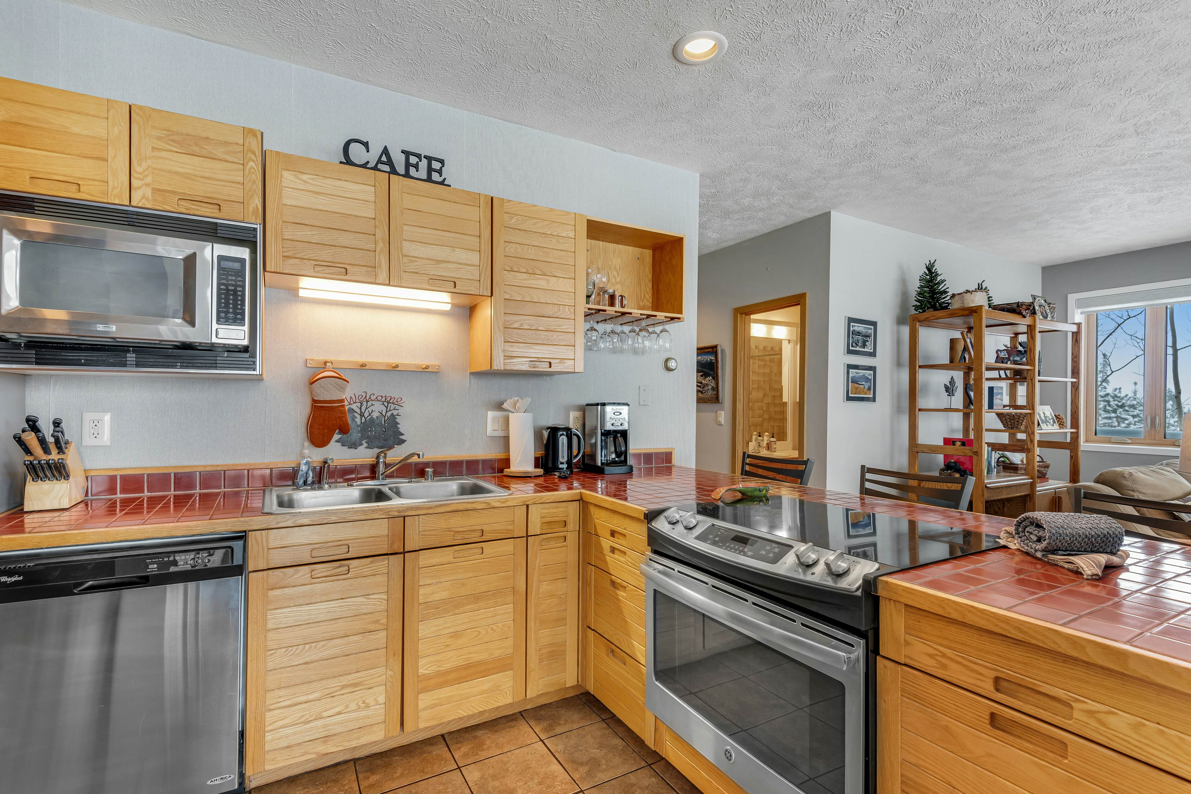 Timber Ridge Retreat