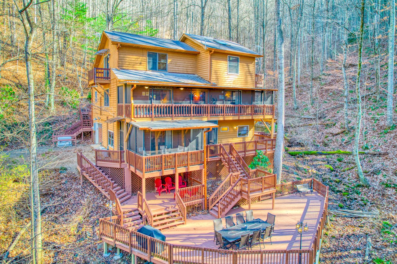 Treetop Towers 5 BD Asheville, NC Vacation Rental Vacasa