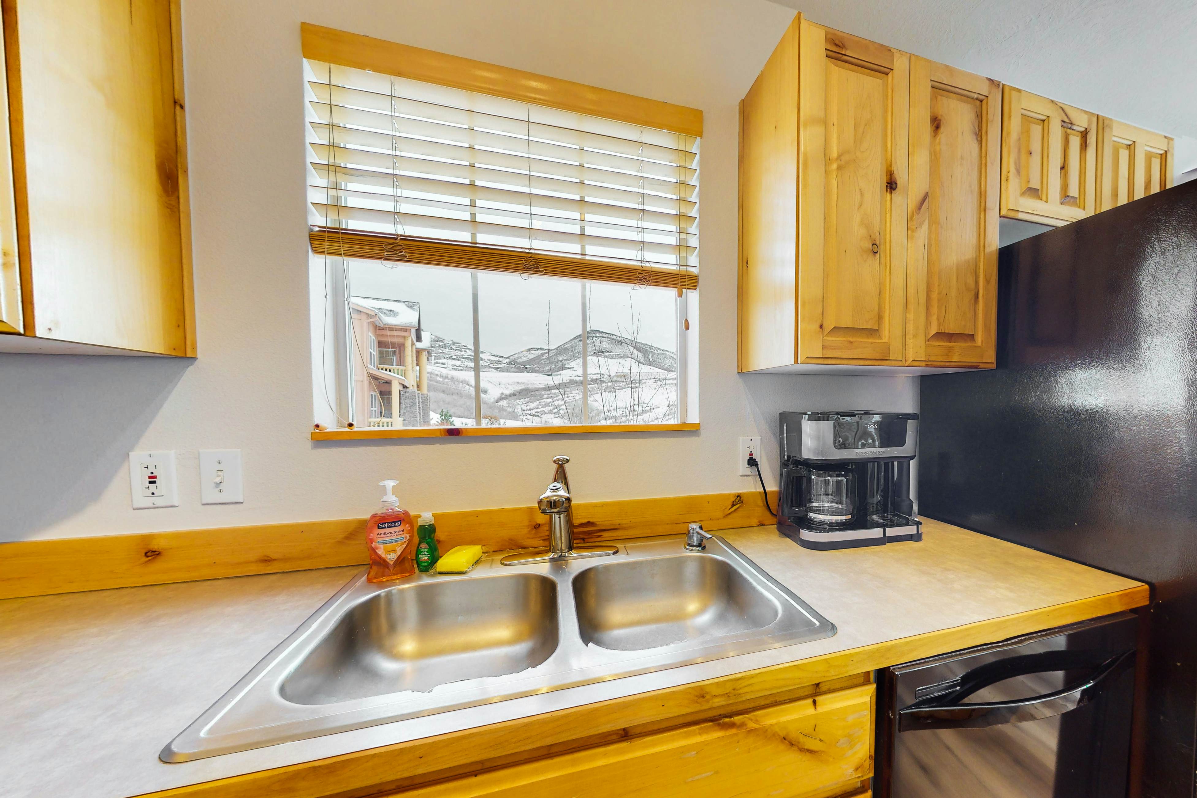 Mayflower North Star H202 at Fox Bay