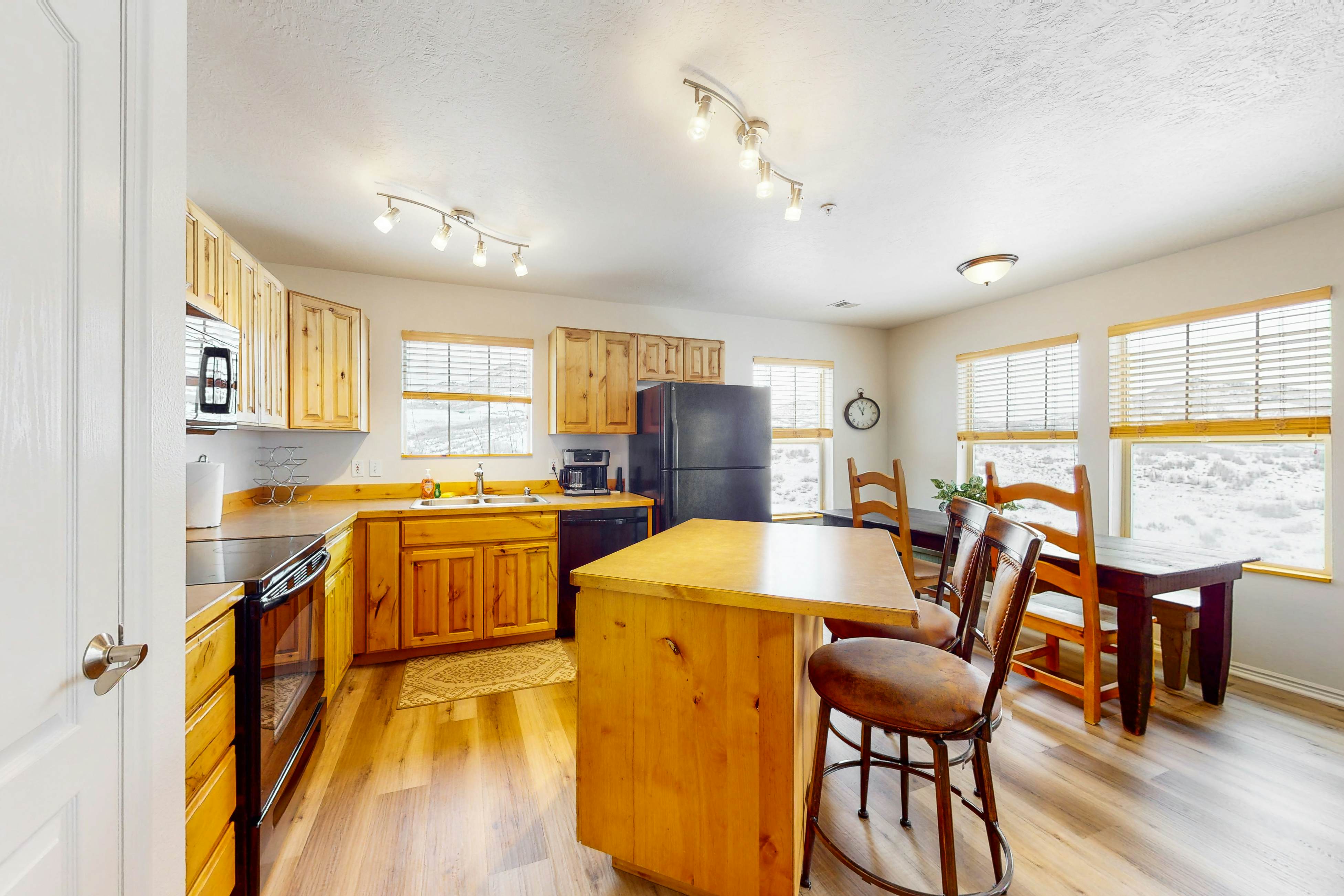 Mayflower North Star H202 at Fox Bay