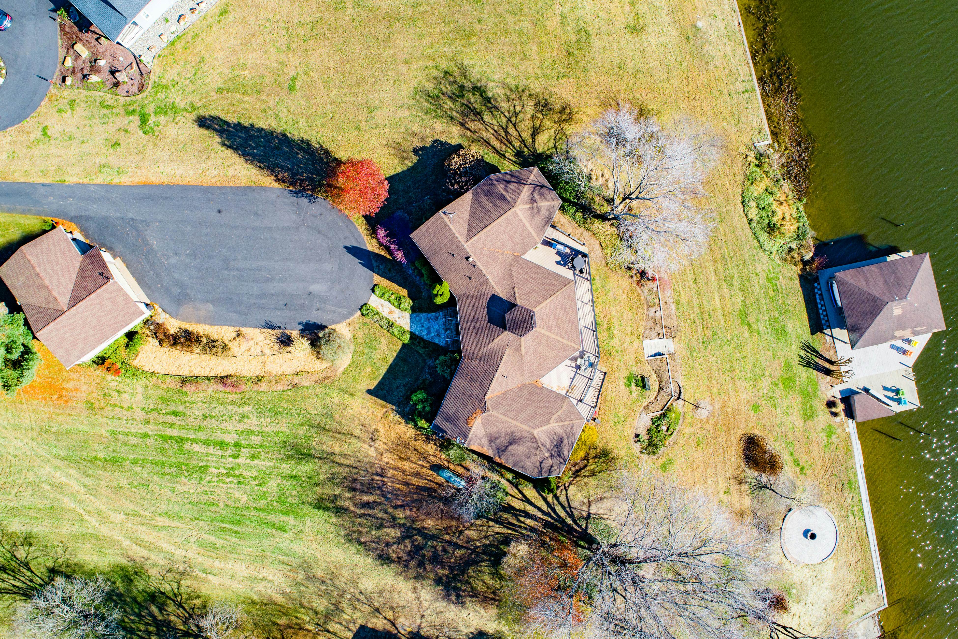 Flying Moose Lodge at Lake Anna
