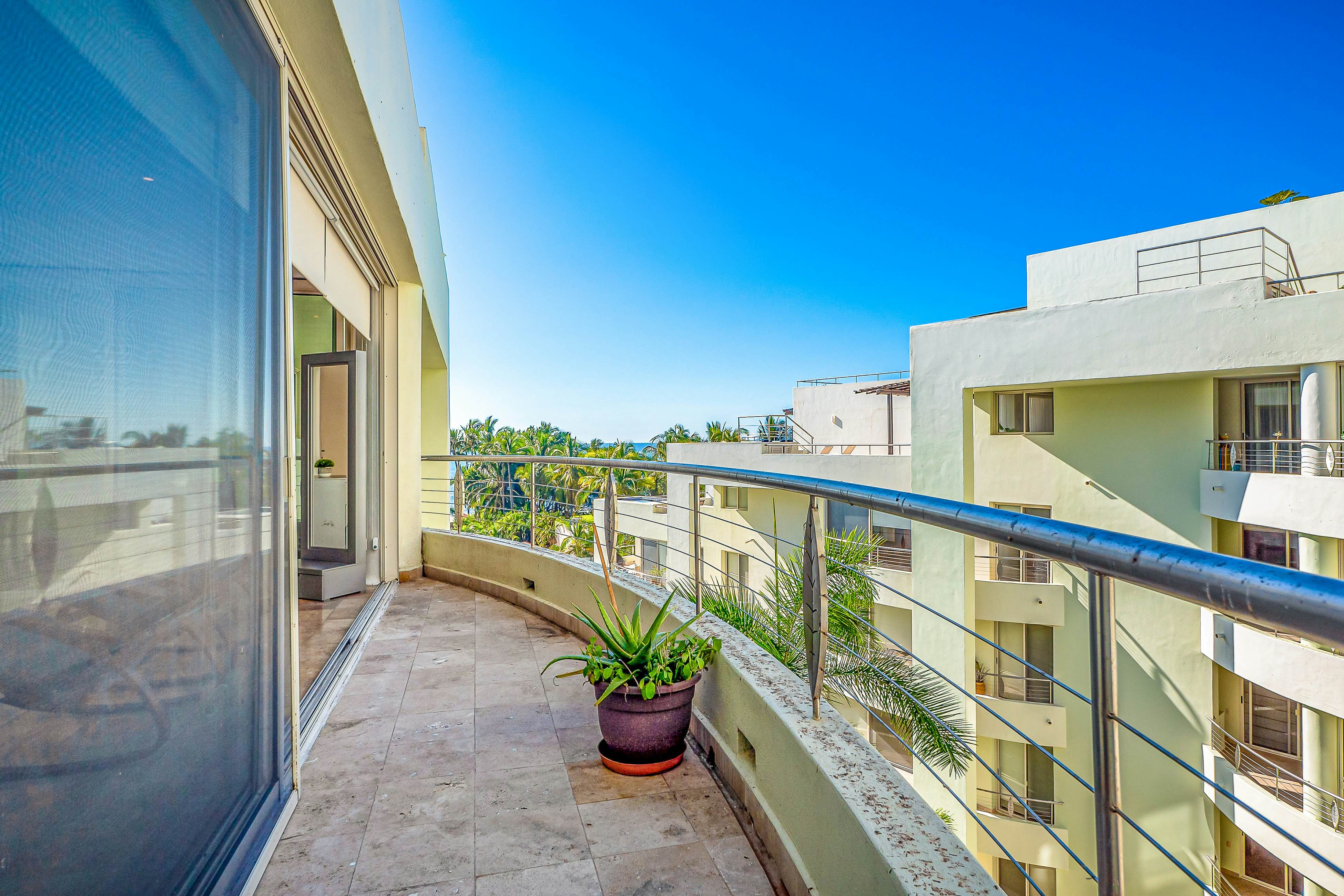 Nitta Condo # 407 Penthouse