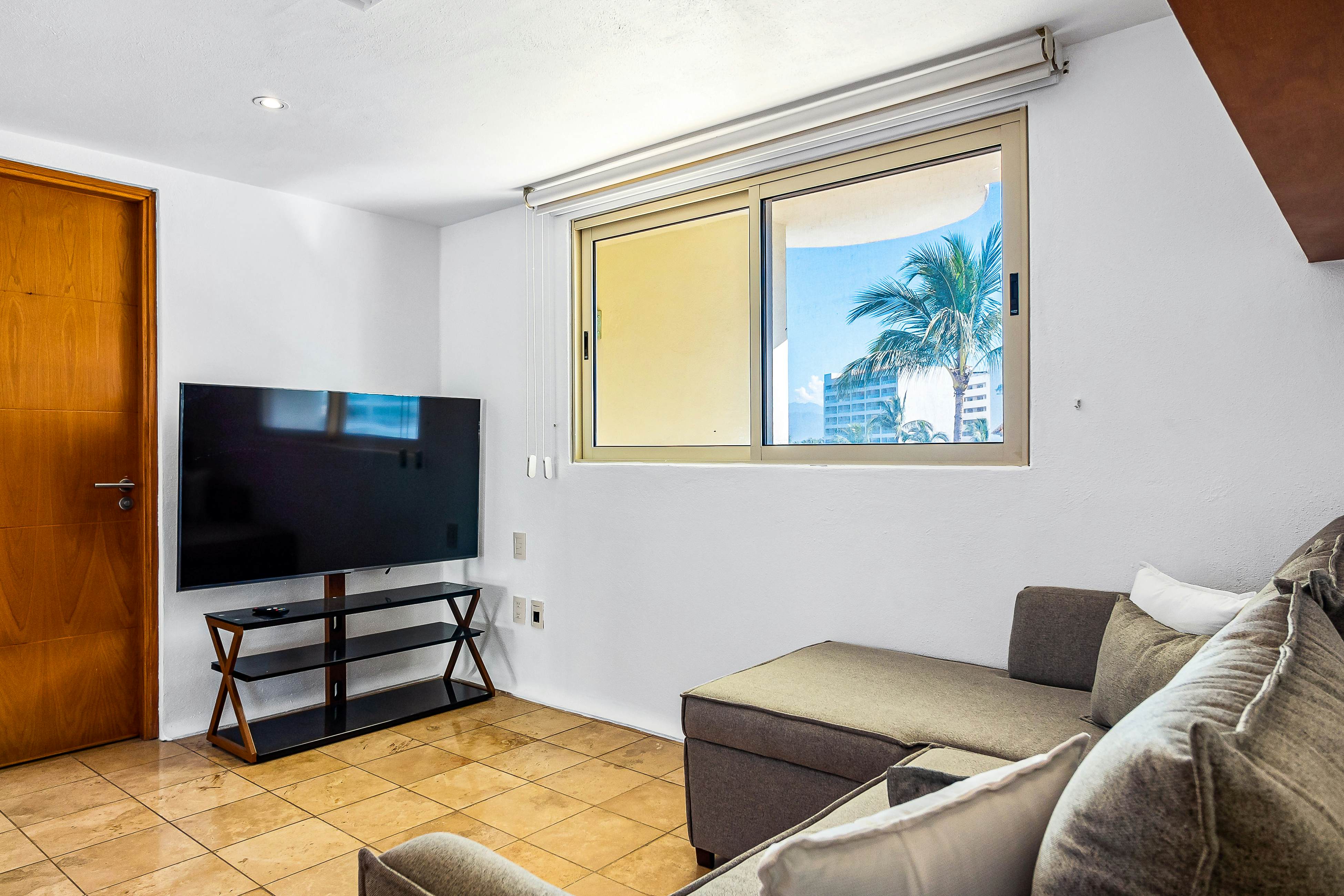 Nitta Condo # 407 Penthouse