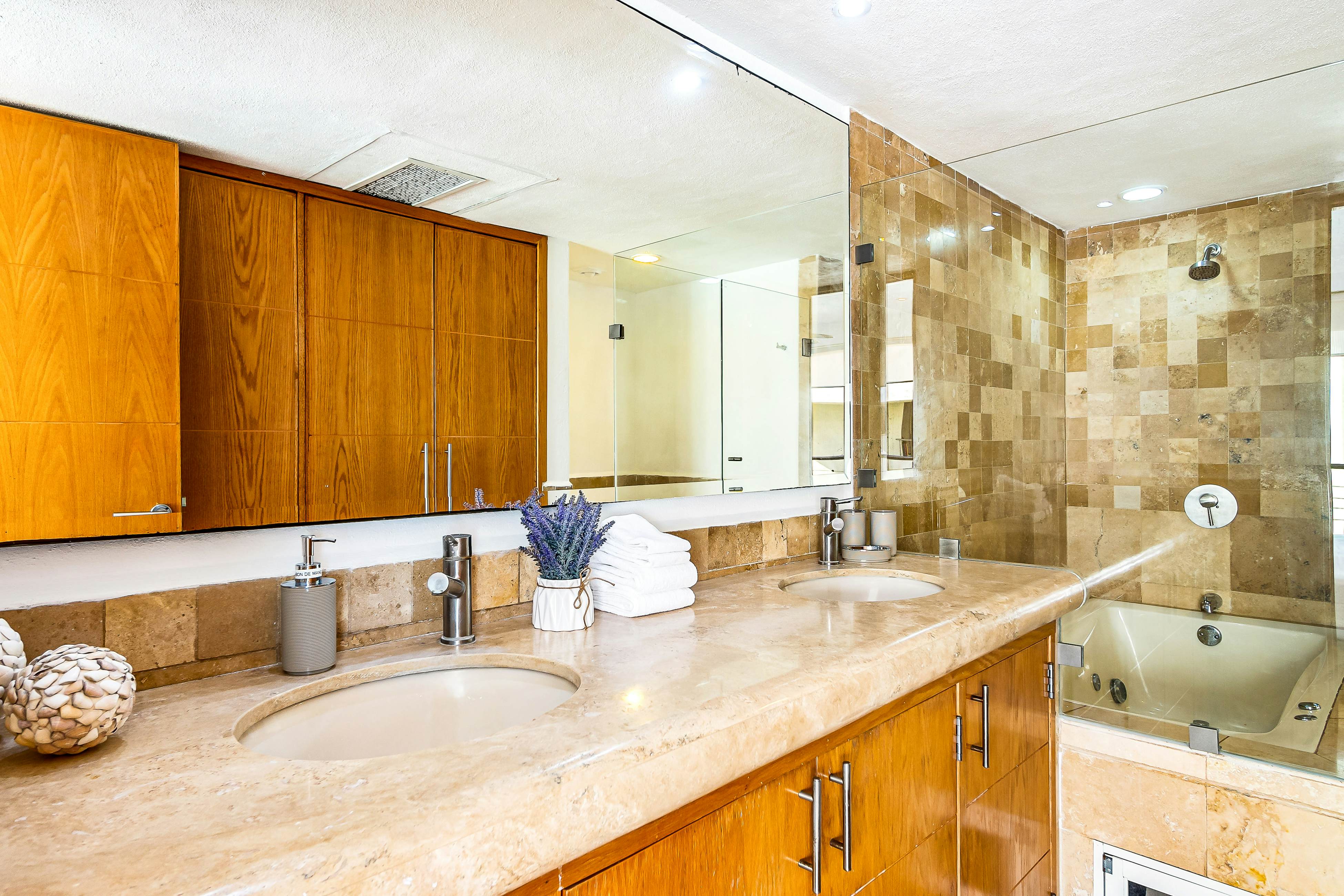 Nitta Condo # 407 Penthouse