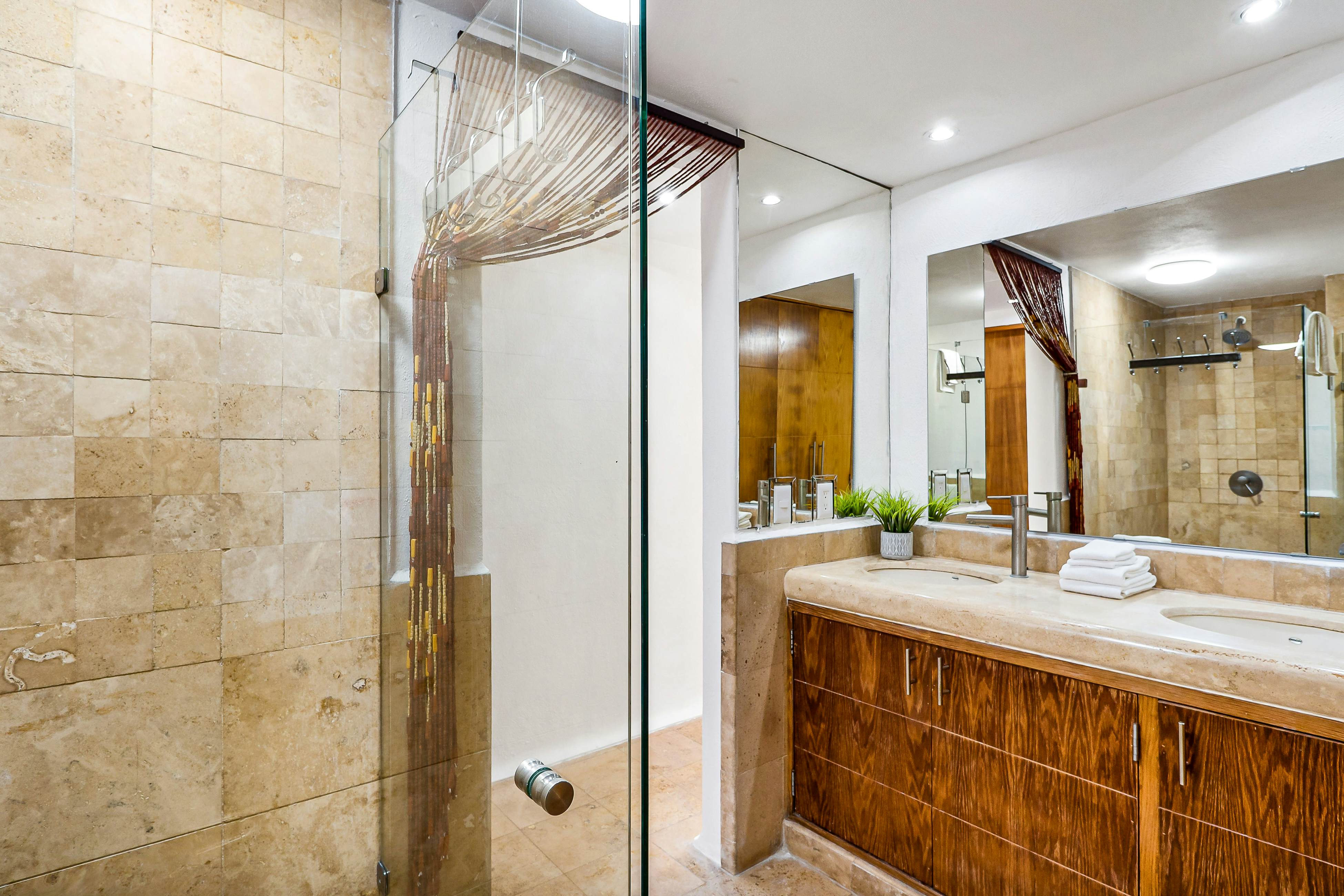 Nitta Condo # 04, PB