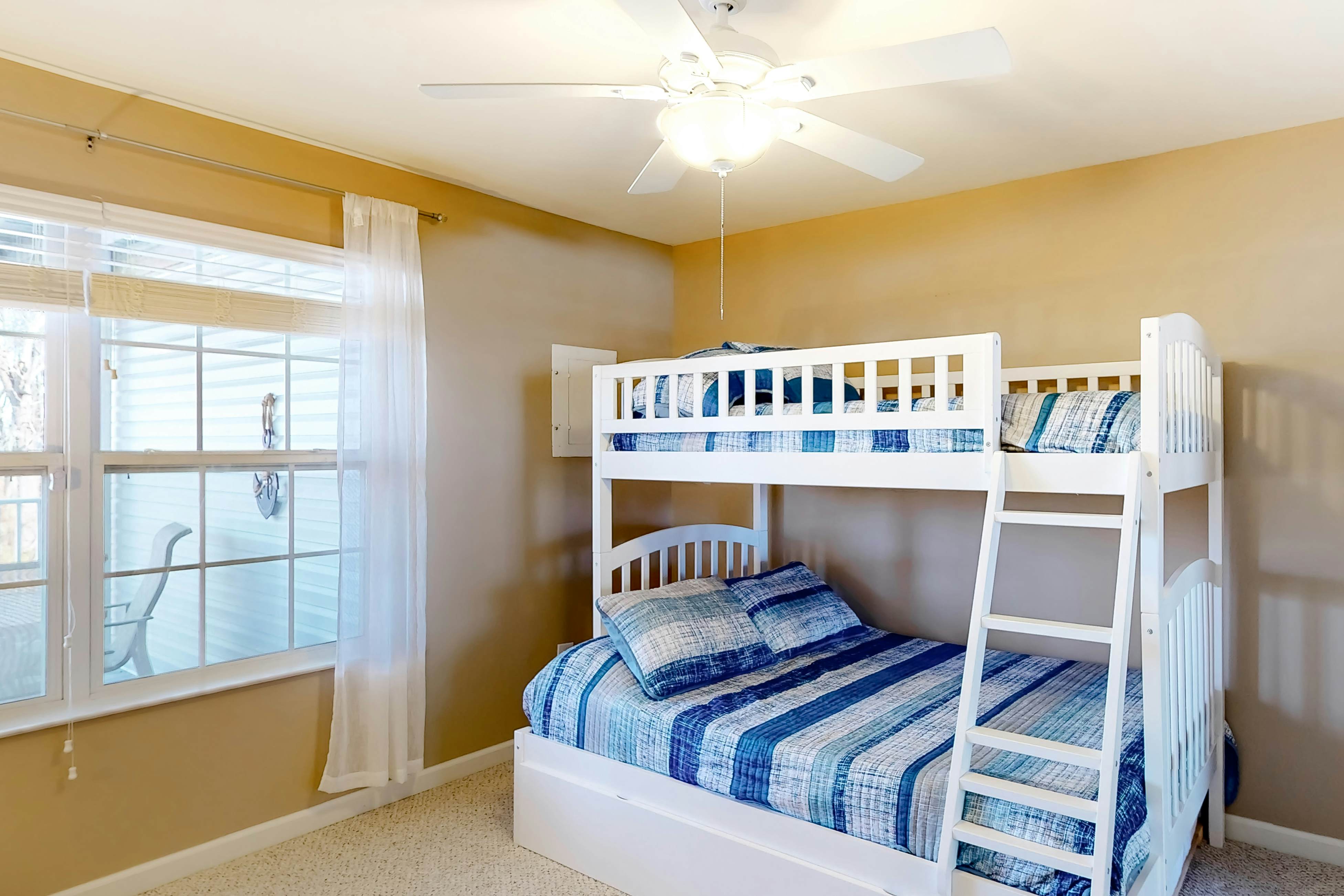 Bethany Bay - 37514 Pettinaro Dr # 9404