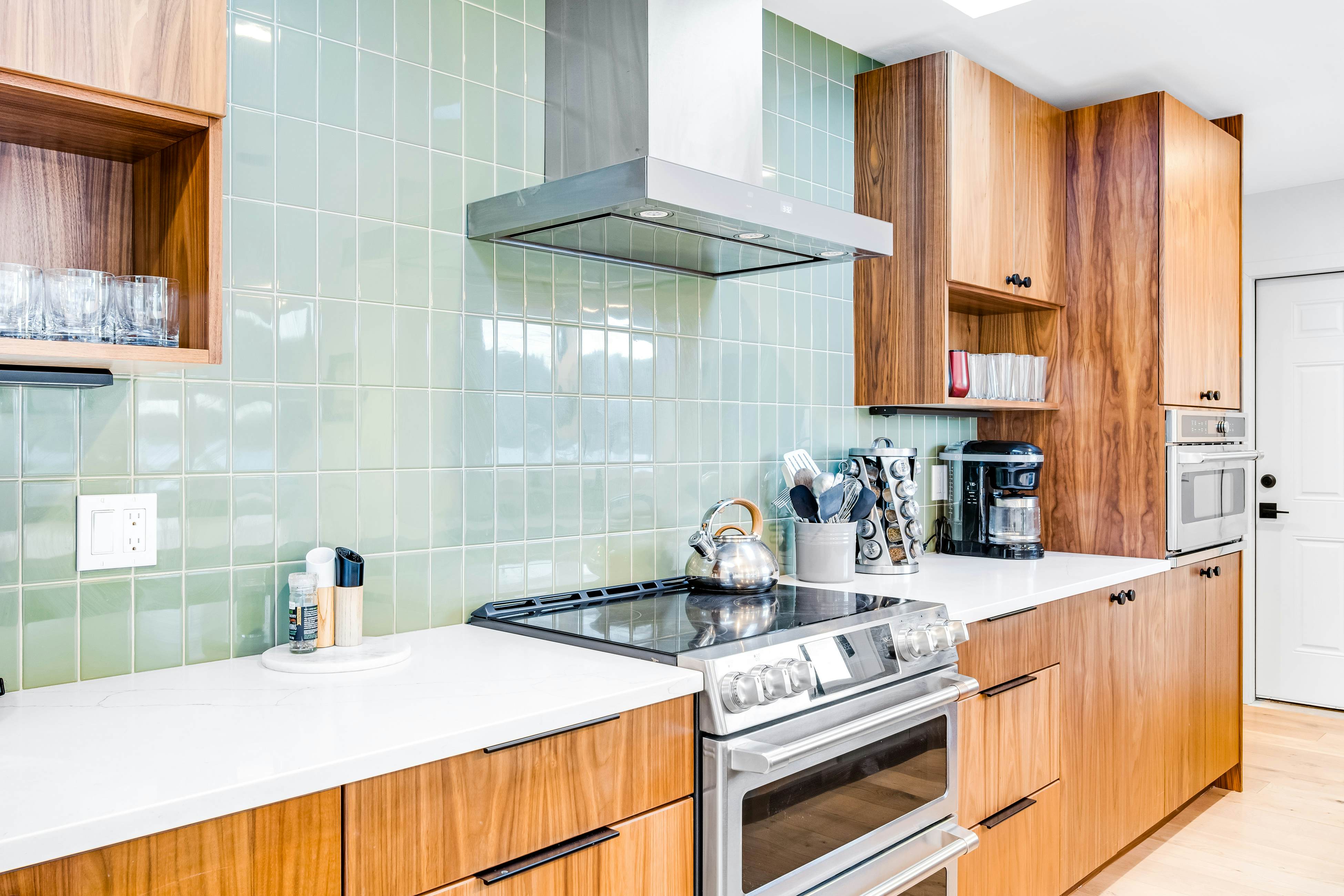 Lopez Island Mud Bay Waterfront home