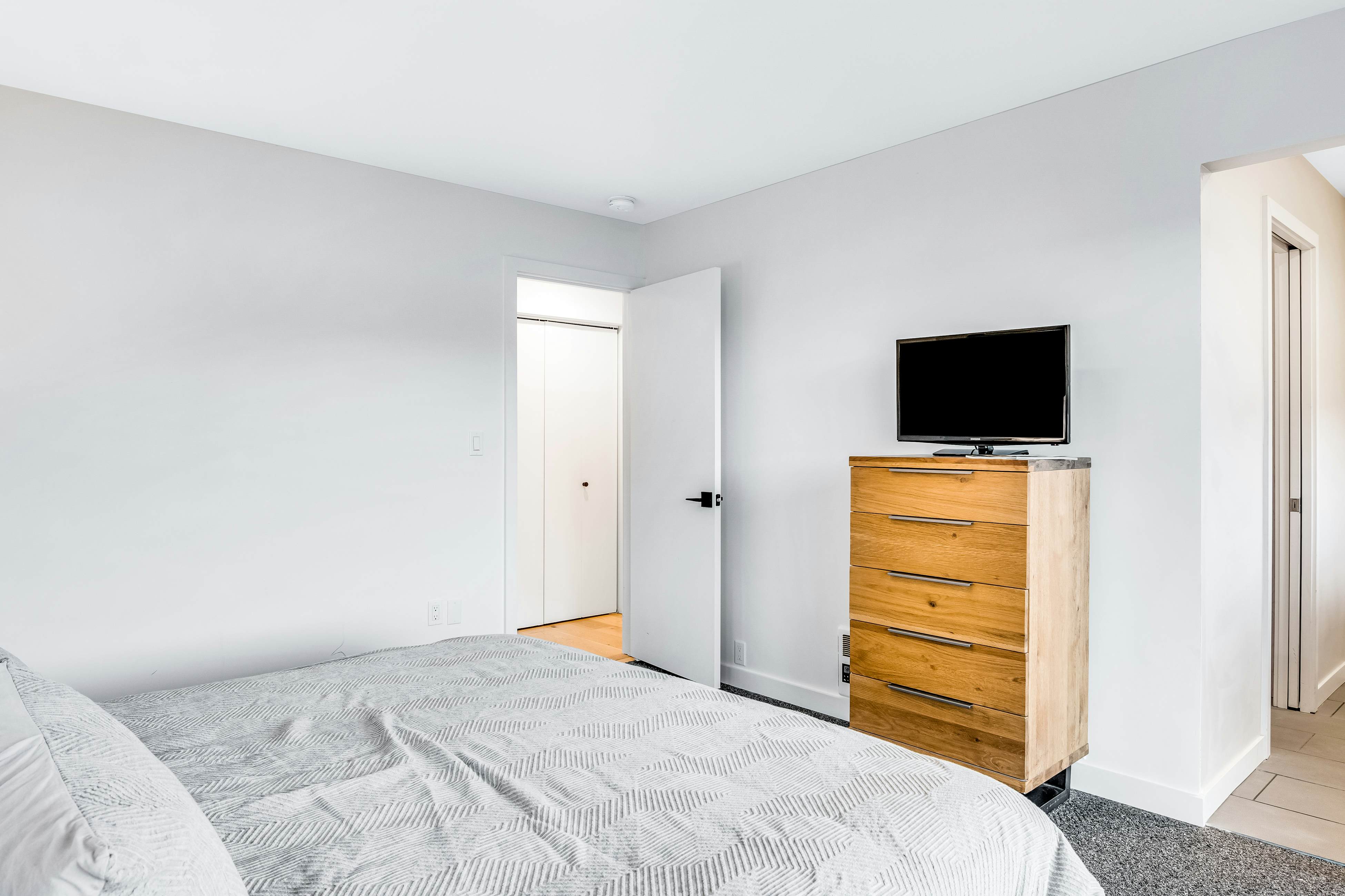 Lopez Island Mud Bay Waterfront home