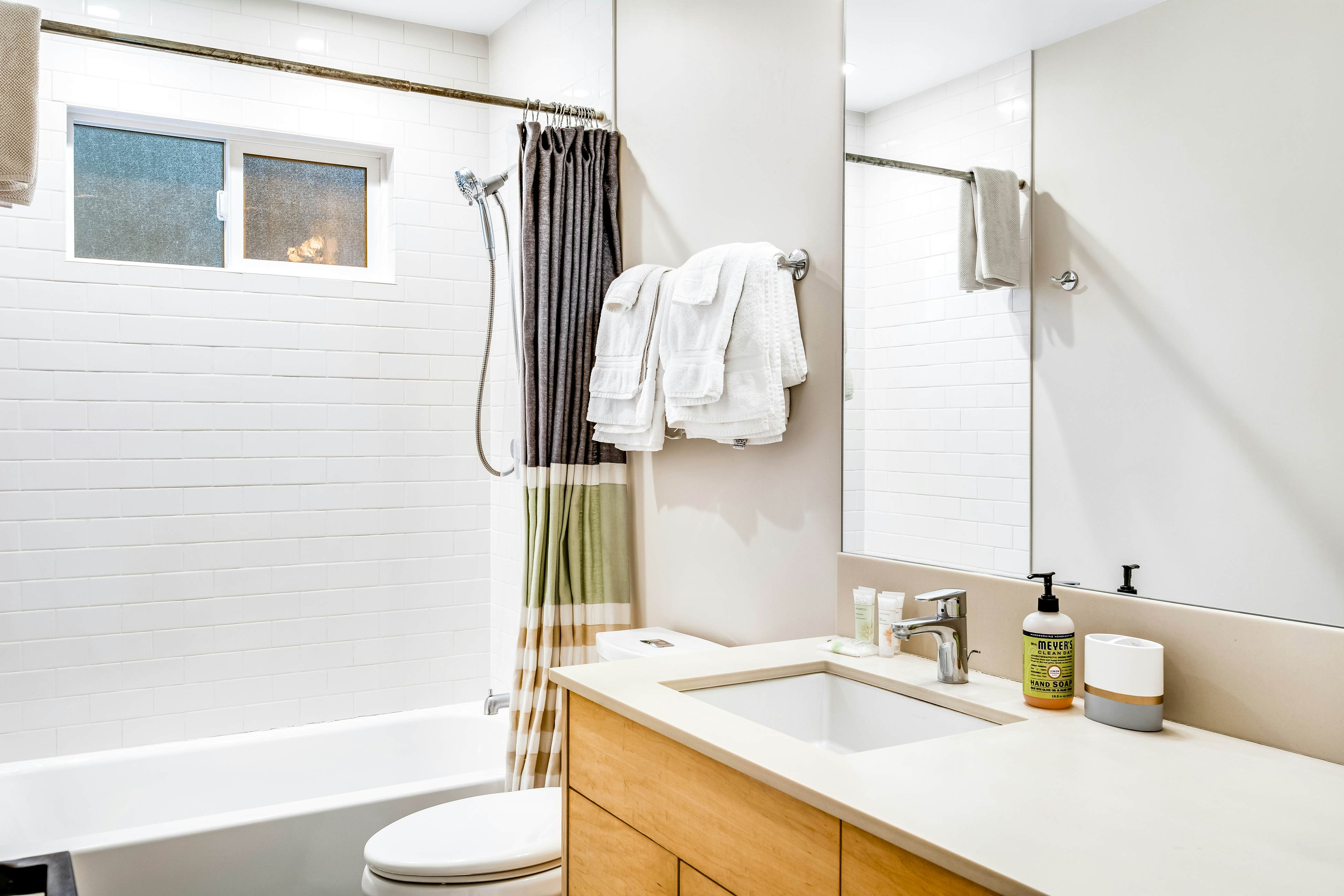 Lopez Island Mud Bay Waterfront home