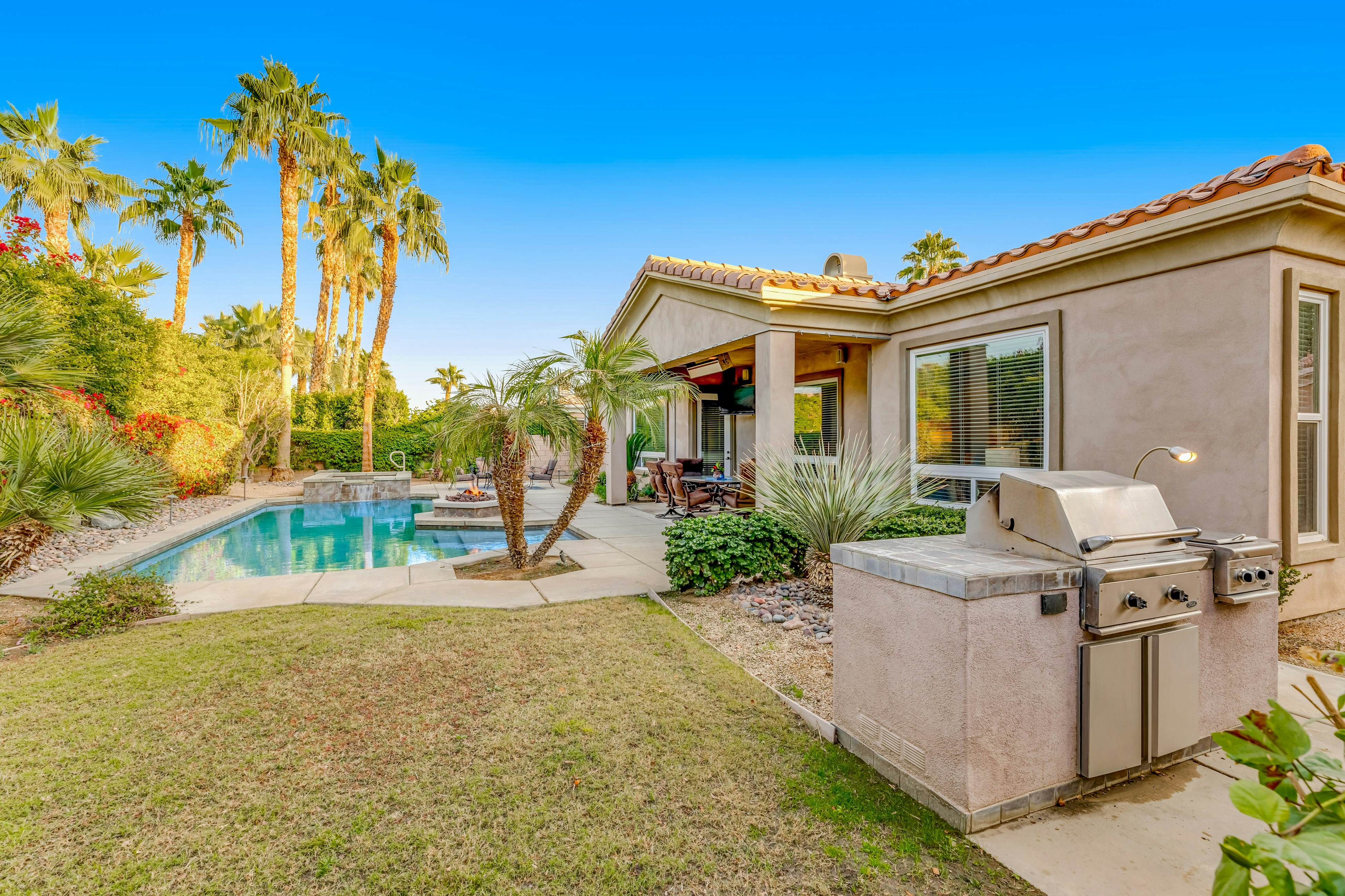 Snowbird Oasis - Festival Escape 