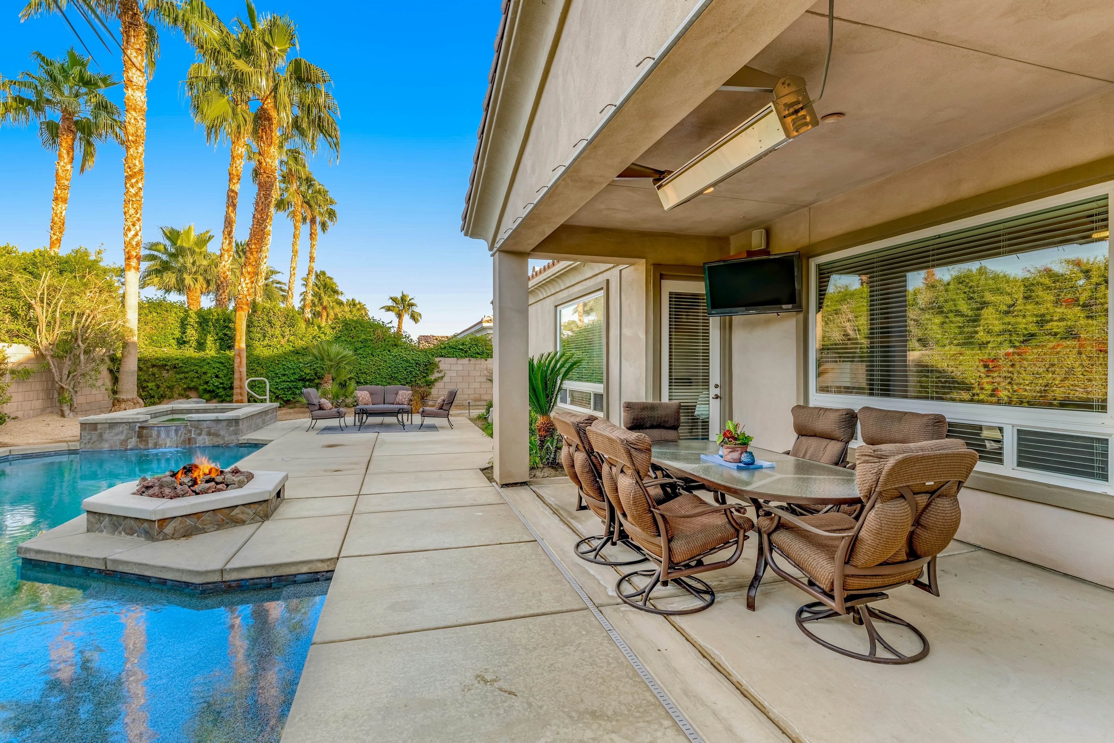 Snowbird Oasis - Festival Escape 