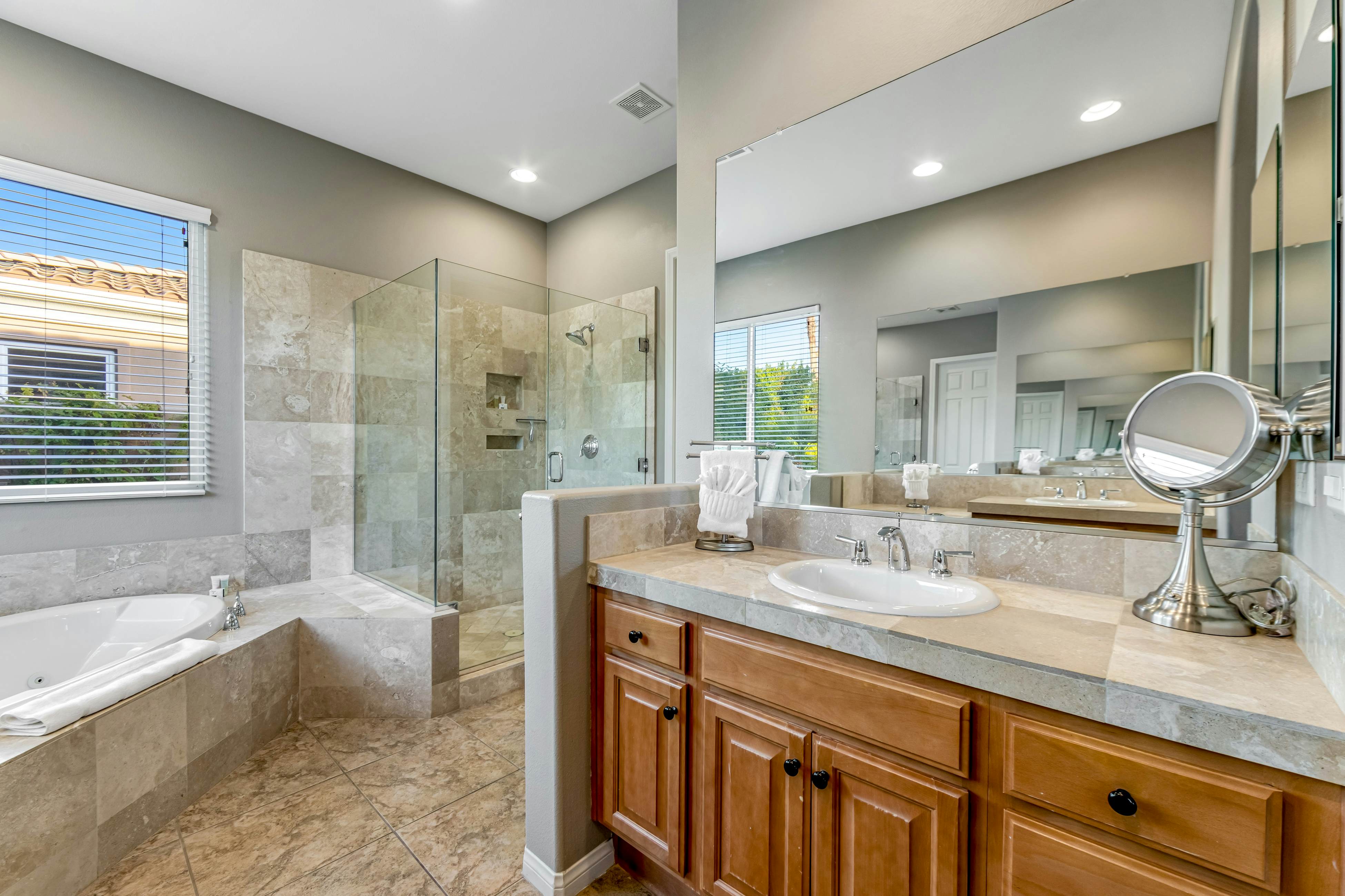 Snowbird Oasis - Festival Escape 