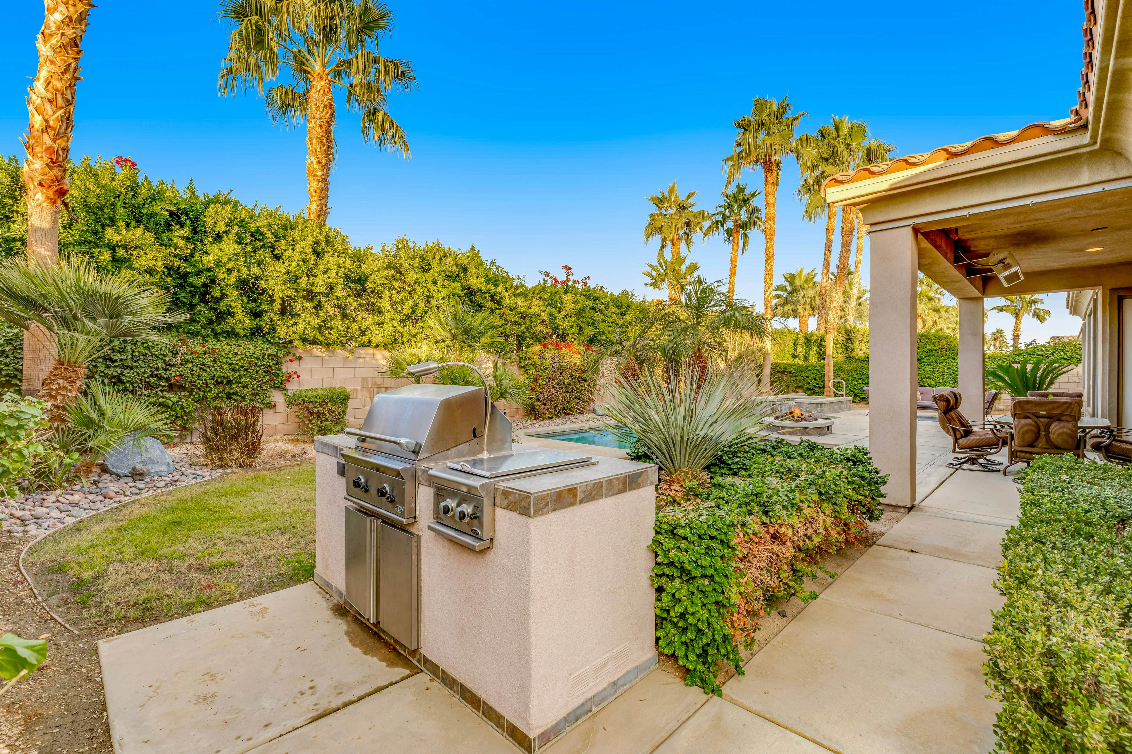 Snowbird Oasis - Festival Escape 